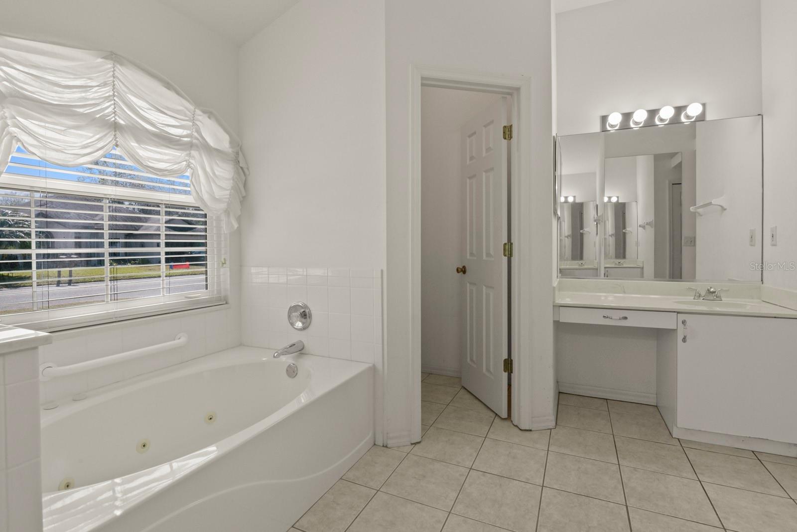 Image 24 of 28 For 6248 38th Street E