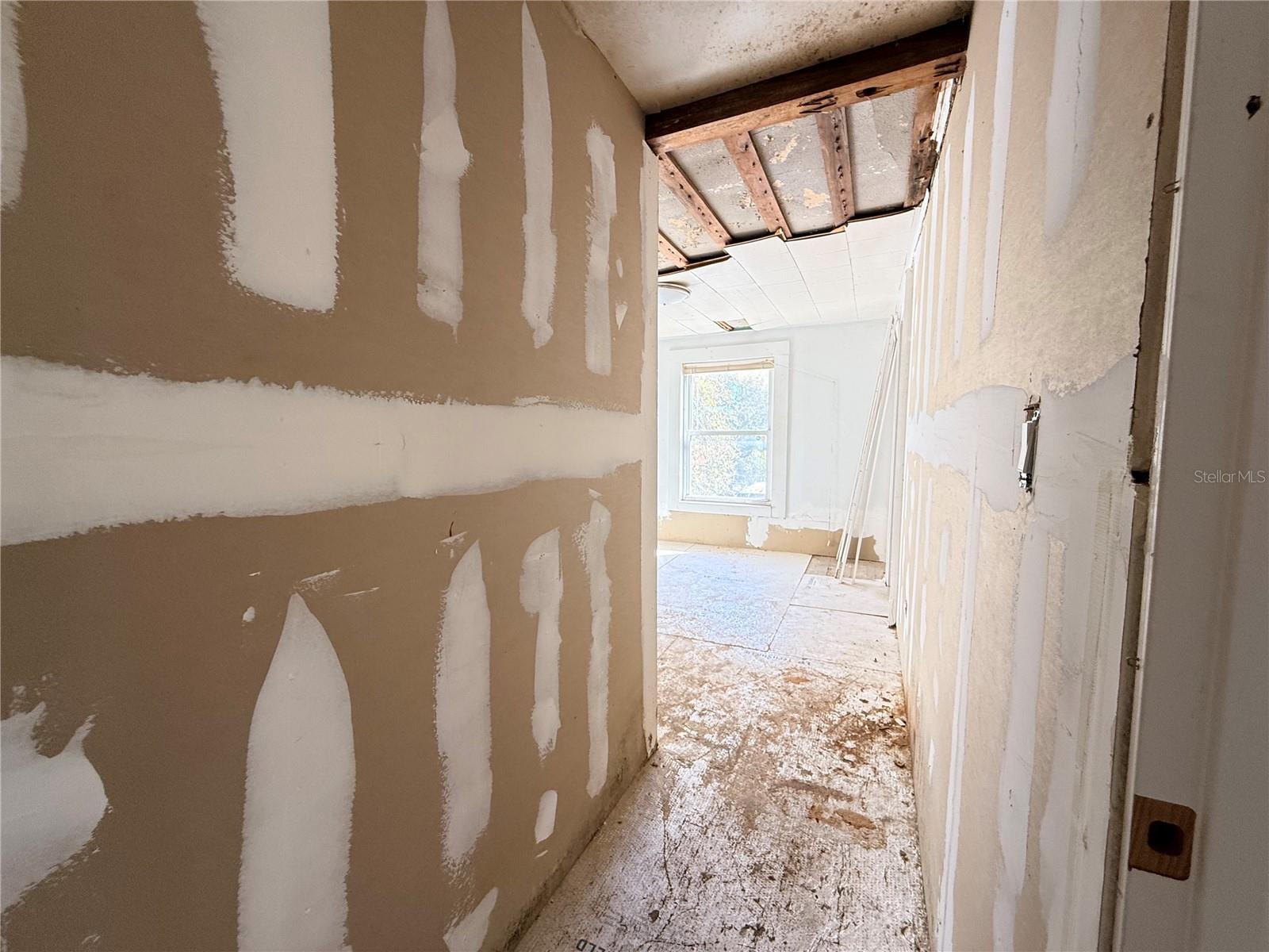 Image 24 of 37 For 2129 Union Street S