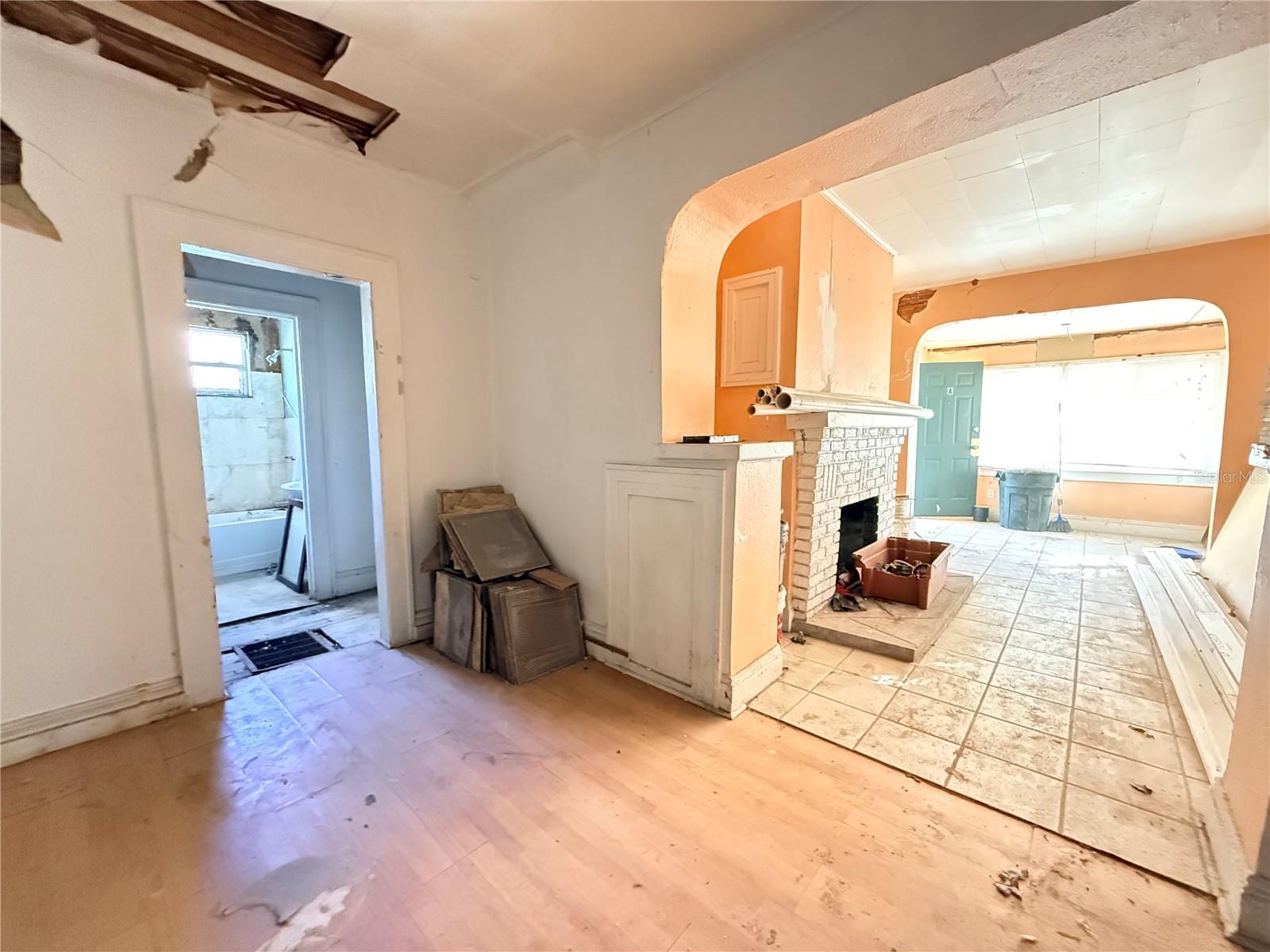 Image 7 of 37 For 2129 Union Street S