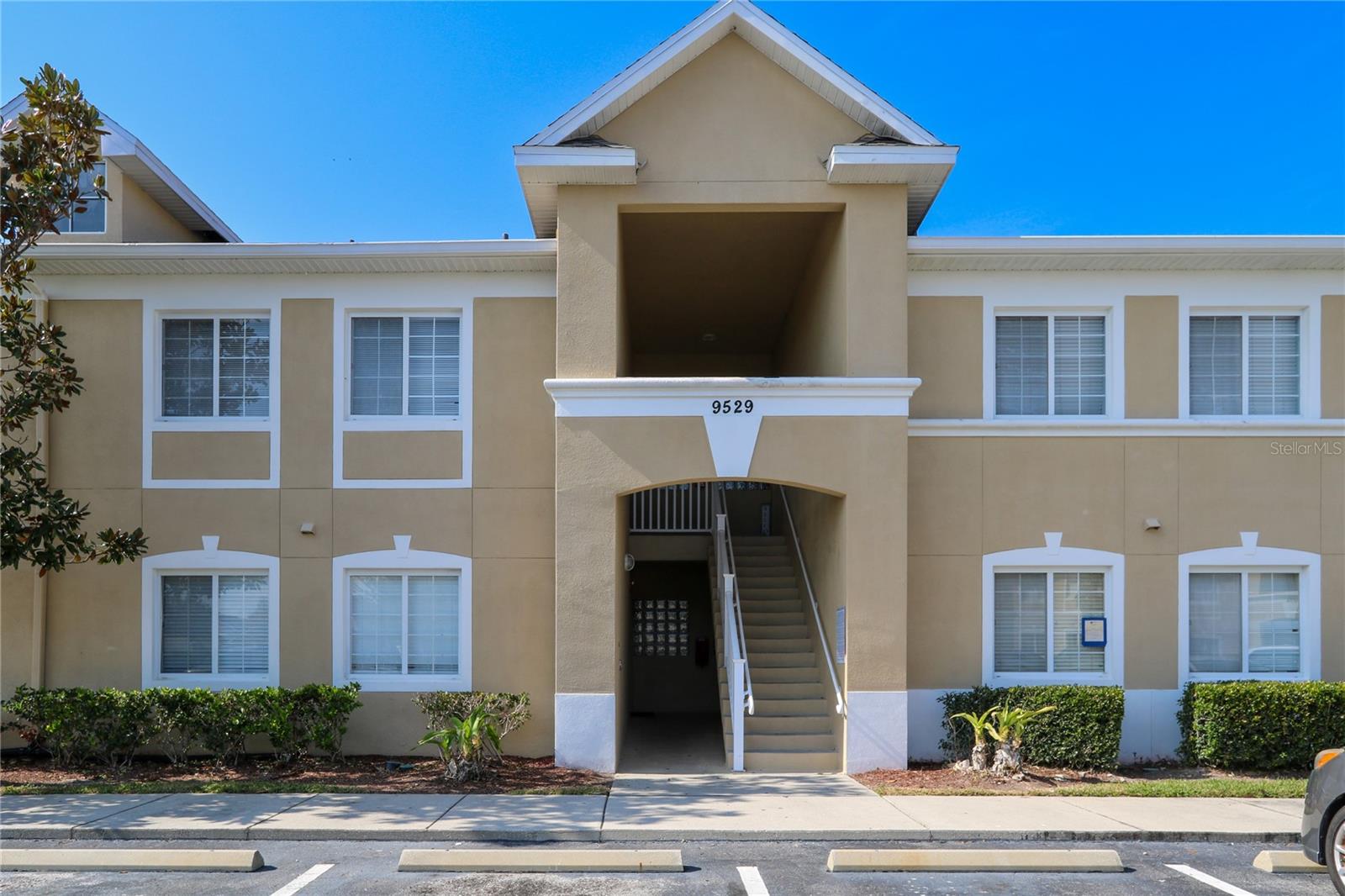 Image 2 of 19 For 9529 Newdale Way 201