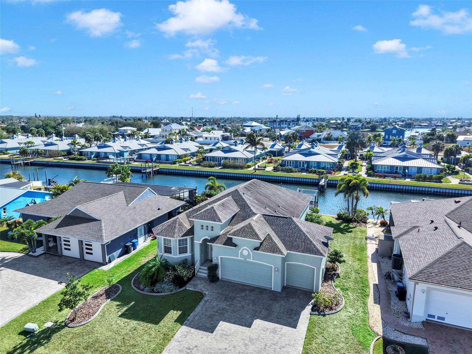 Image 2 of 41 For 916 Spindle Palm Way