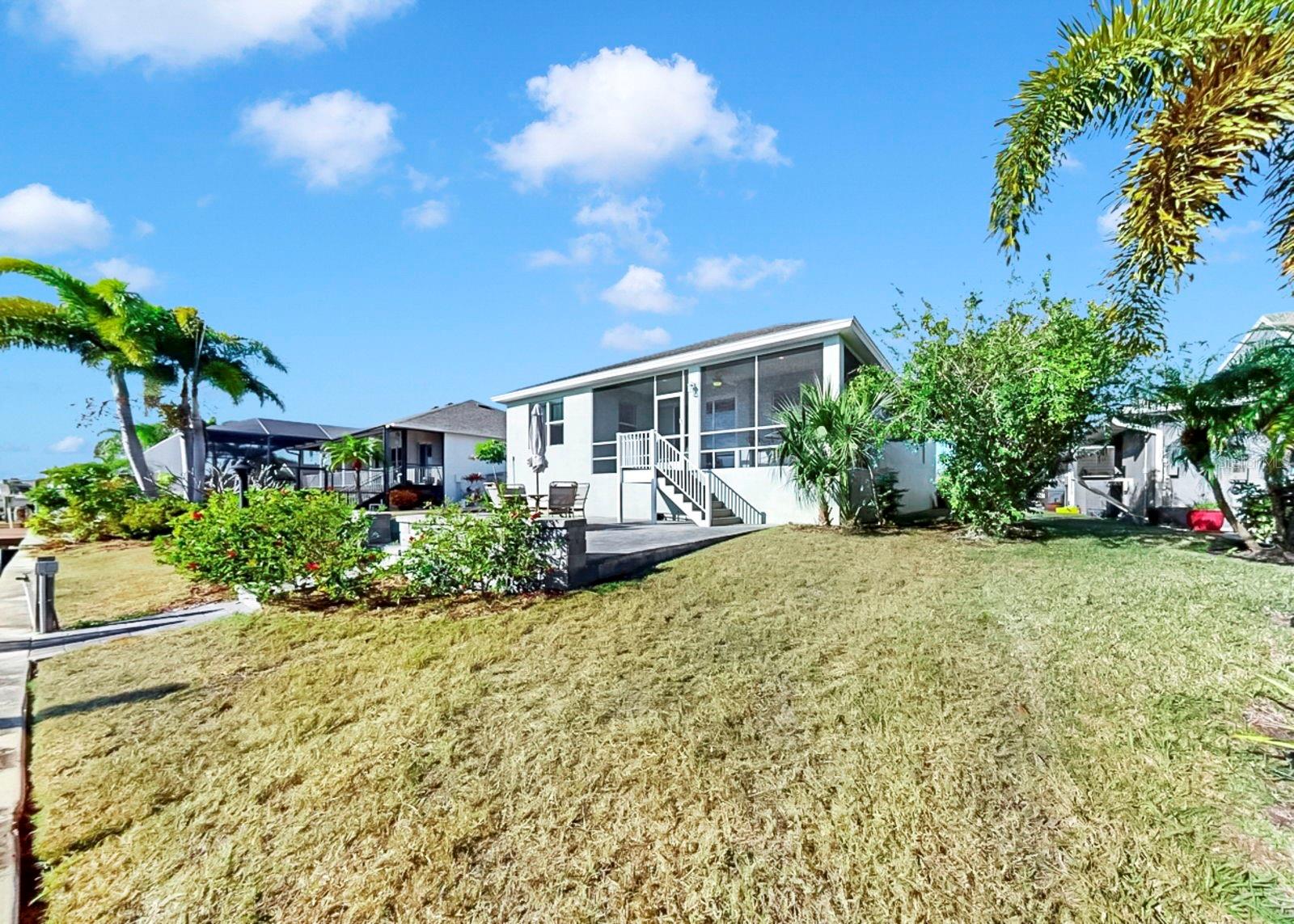 Image 37 of 41 For 916 Spindle Palm Way