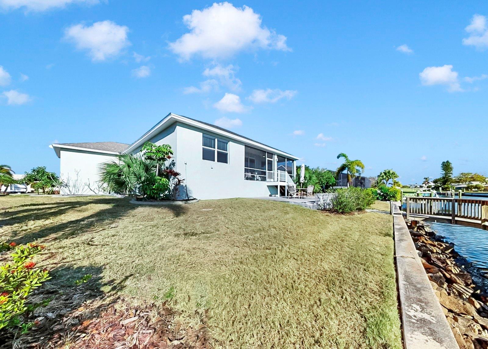 Image 38 of 41 For 916 Spindle Palm Way