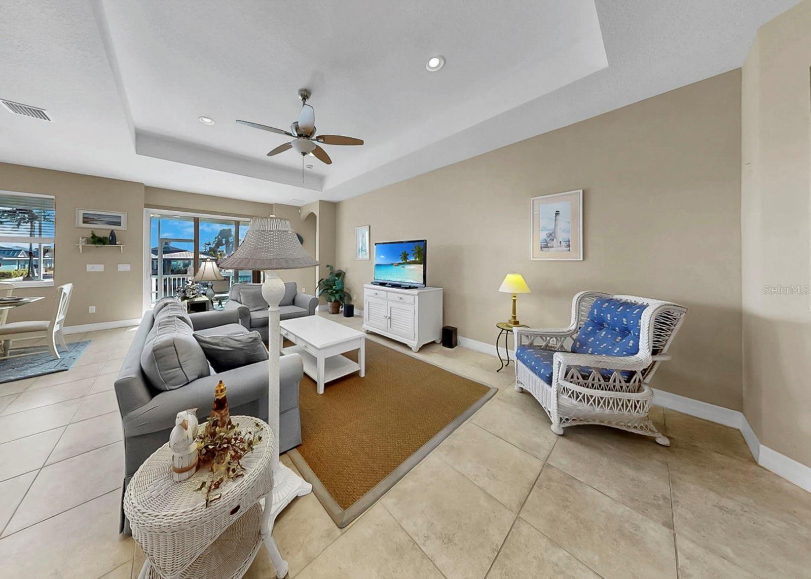 Image 7 of 41 For 916 Spindle Palm Way