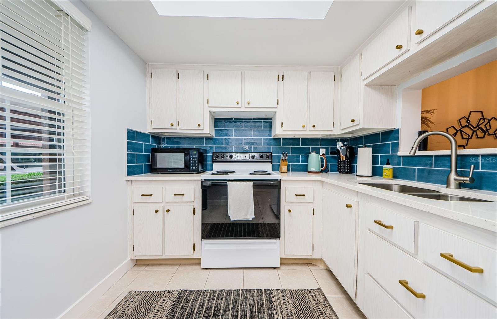 Image 13 of 39 For 601 Hercules Avenue 508