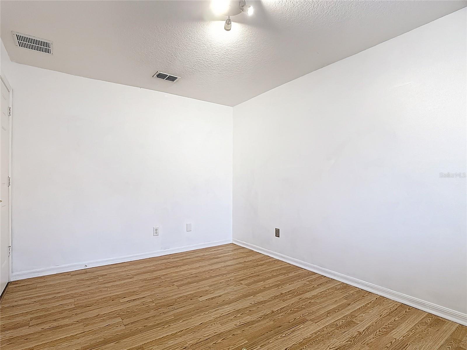 Image 43 of 77 For 1770 Mohave Court