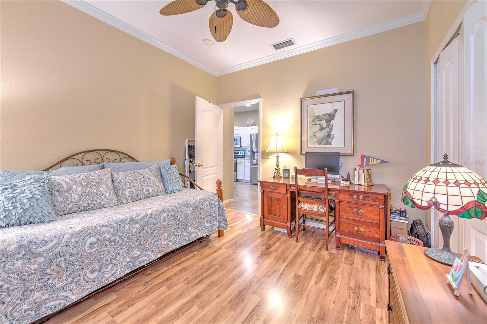 Listing photo id 15 for 5734 Heronpark Place