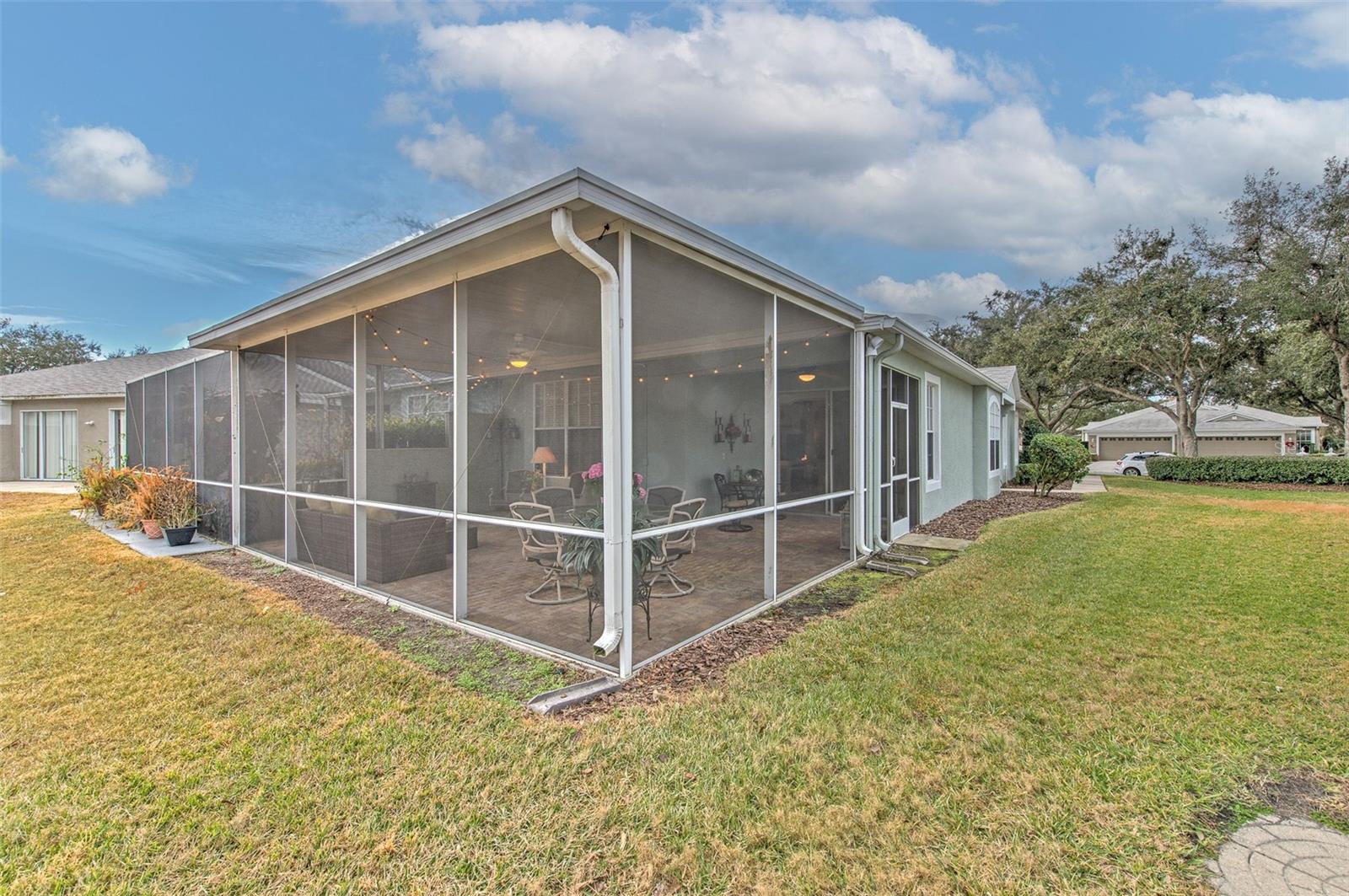 Listing photo id 20 for 5734 Heronpark Place