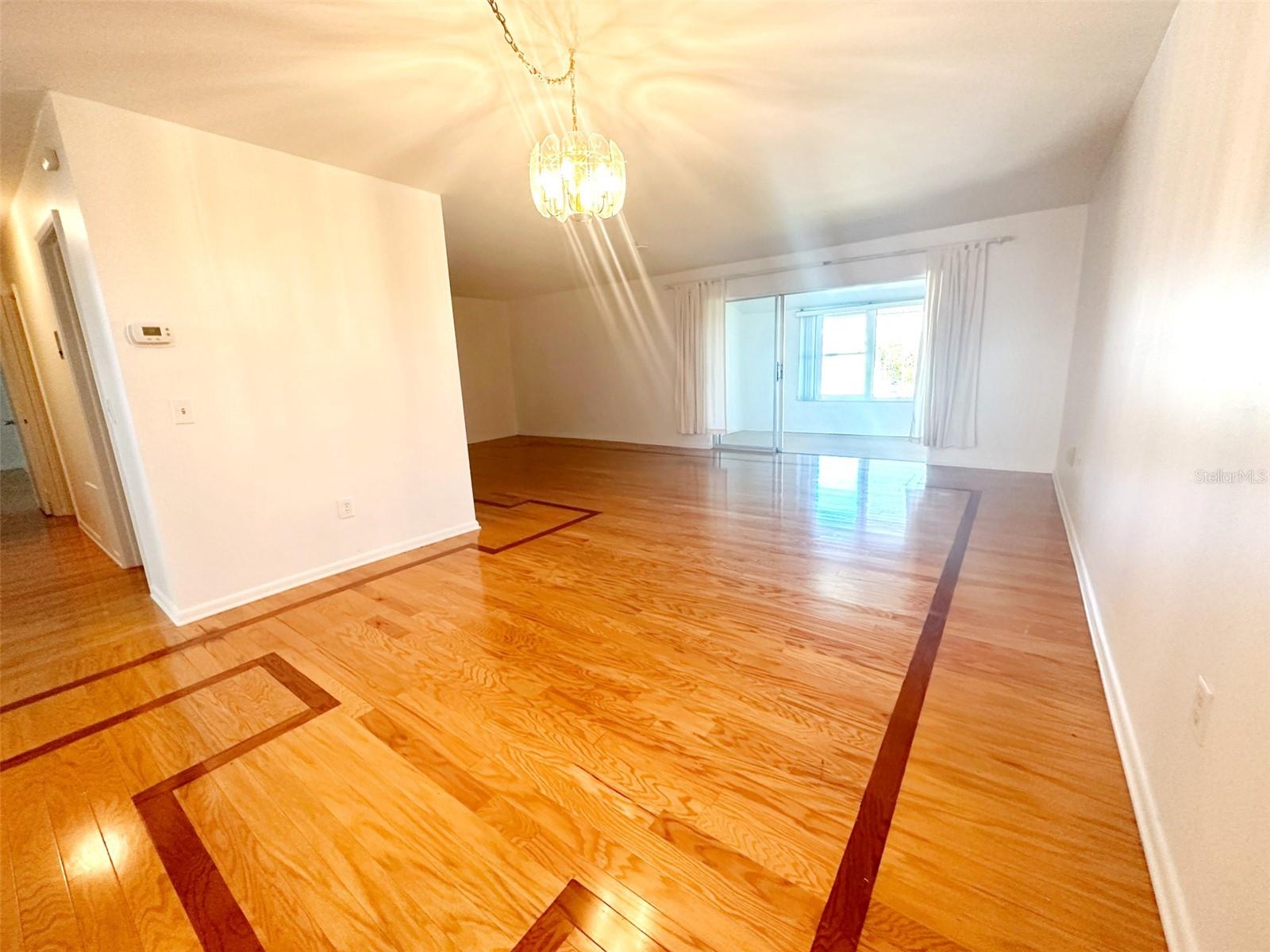 Image 4 of 15 For 1819 Shore Drive S 307