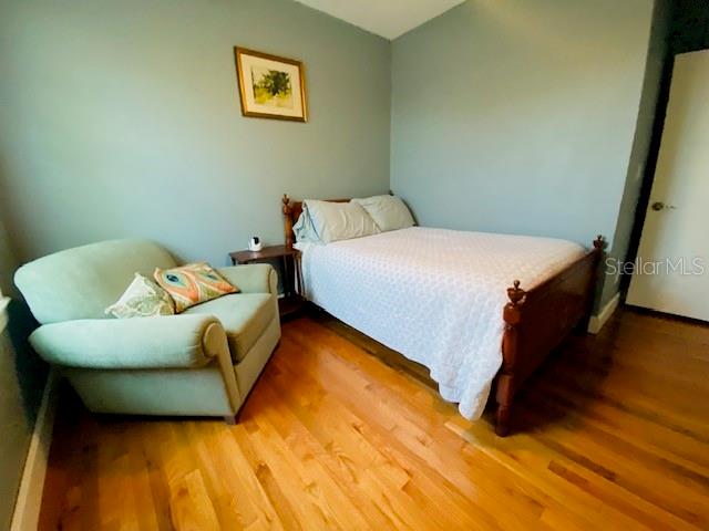 Image 12 of 23 For 2527 4th Avenue N