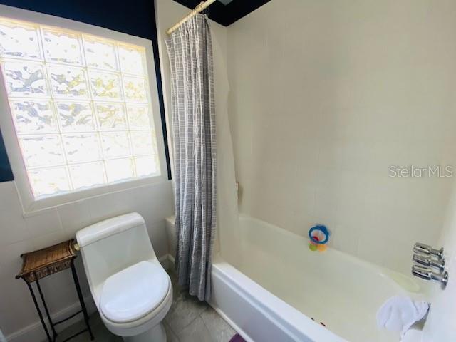 Image 17 of 23 For 2527 4th Avenue N