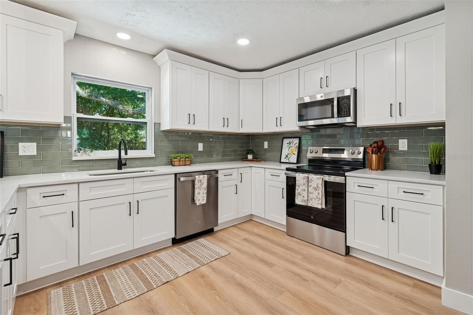 Image 11 of 32 For 12105 53rd Street