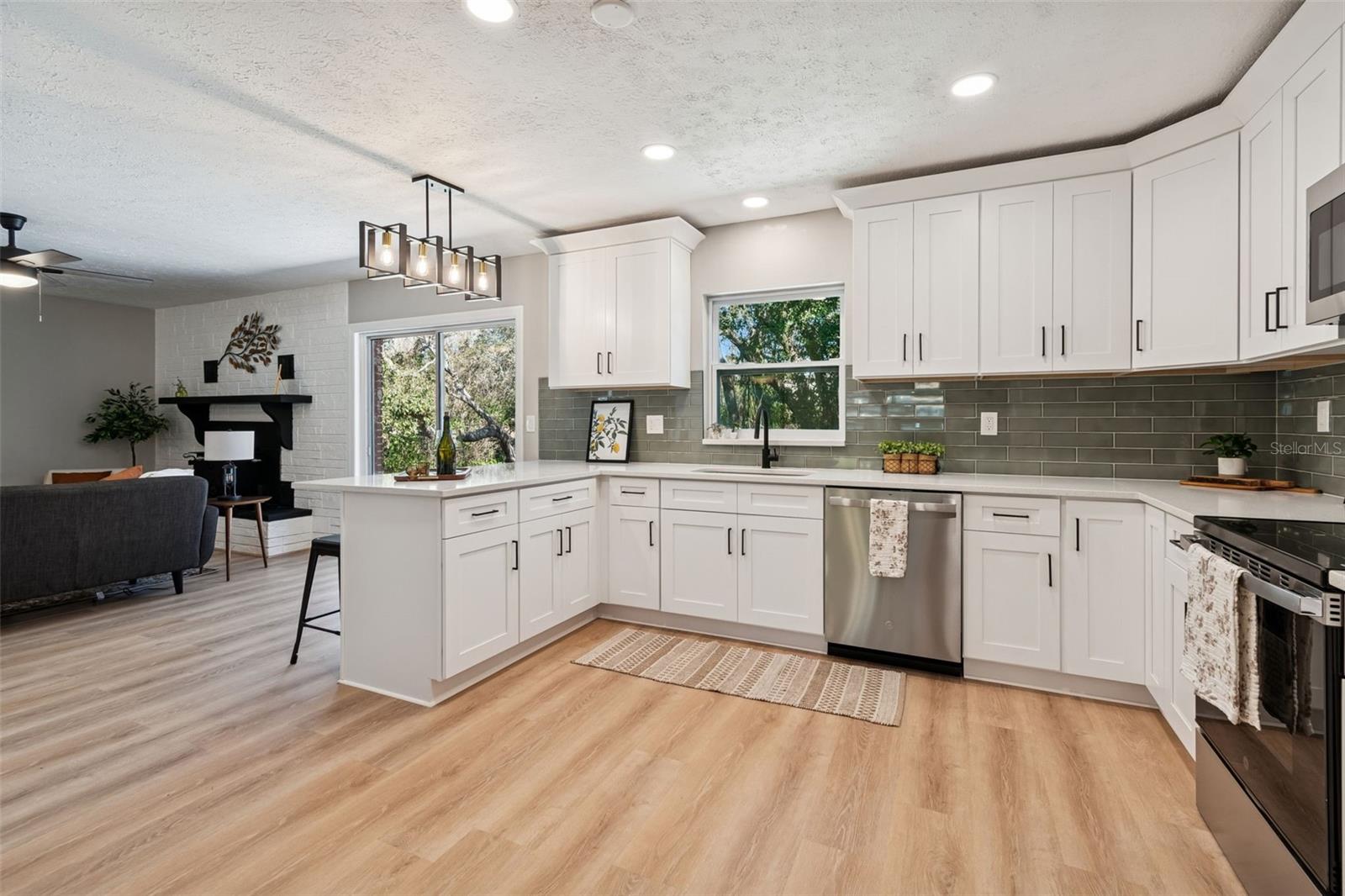 Image 12 of 32 For 12105 53rd Street