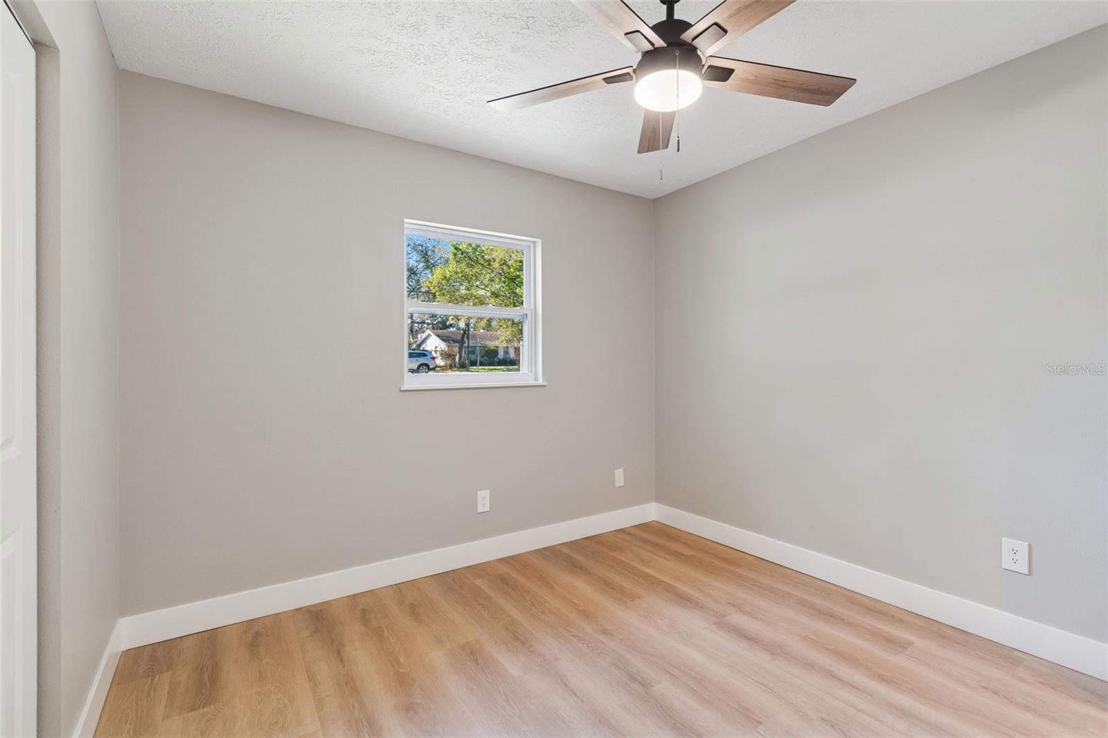 Image 18 of 32 For 12105 53rd Street