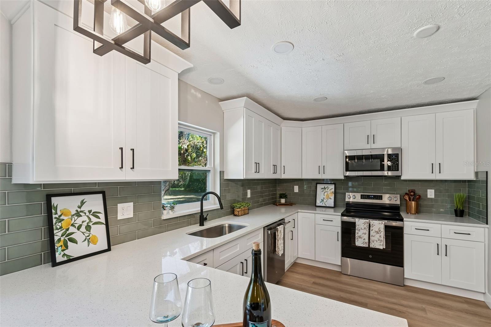 Image 9 of 32 For 12105 53rd Street