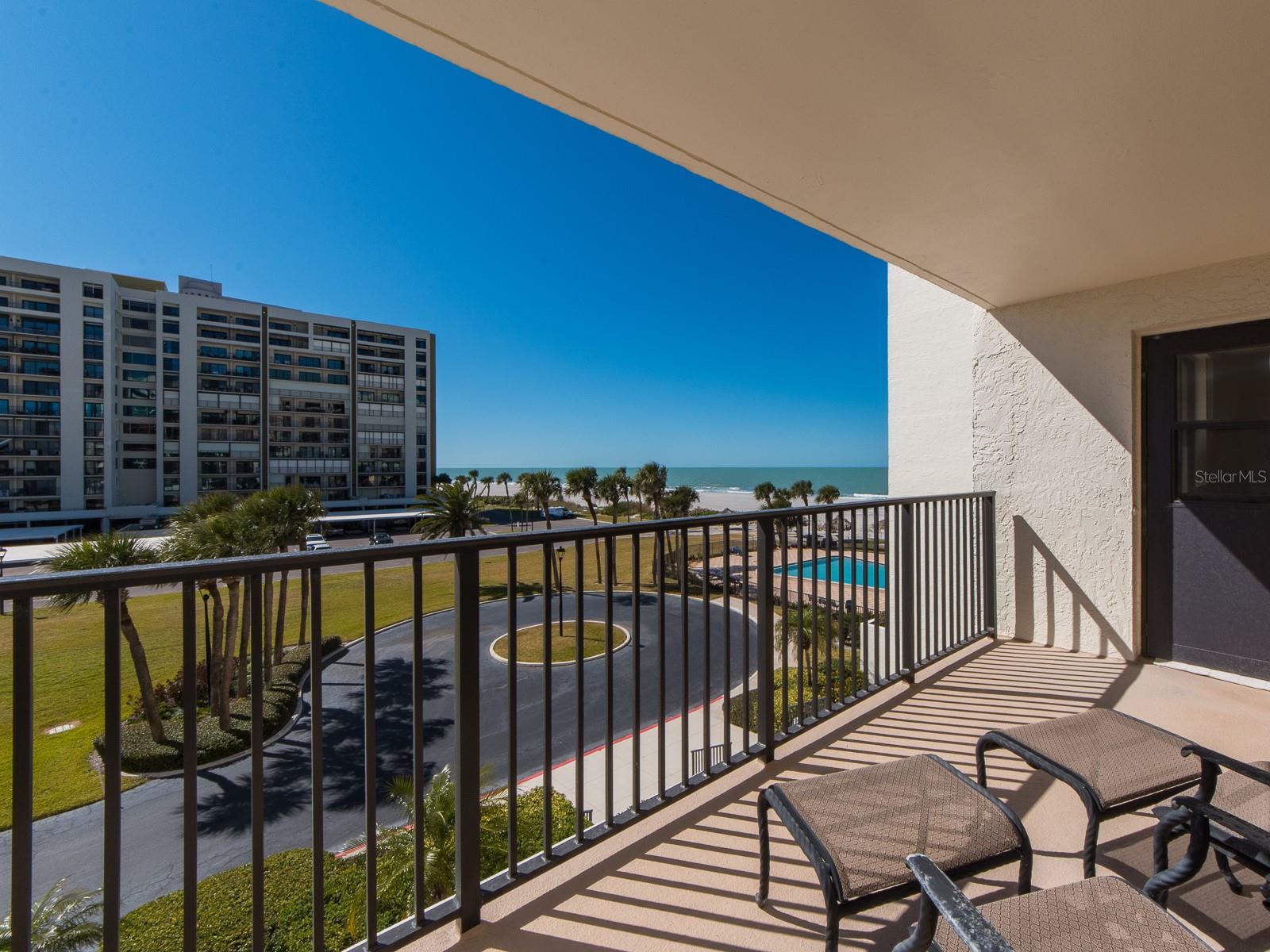 Image 11 of 43 For 1460 Gulf Boulevard 312