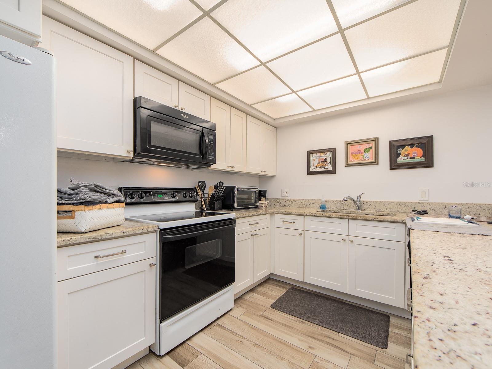 Image 15 of 43 For 1460 Gulf Boulevard 312