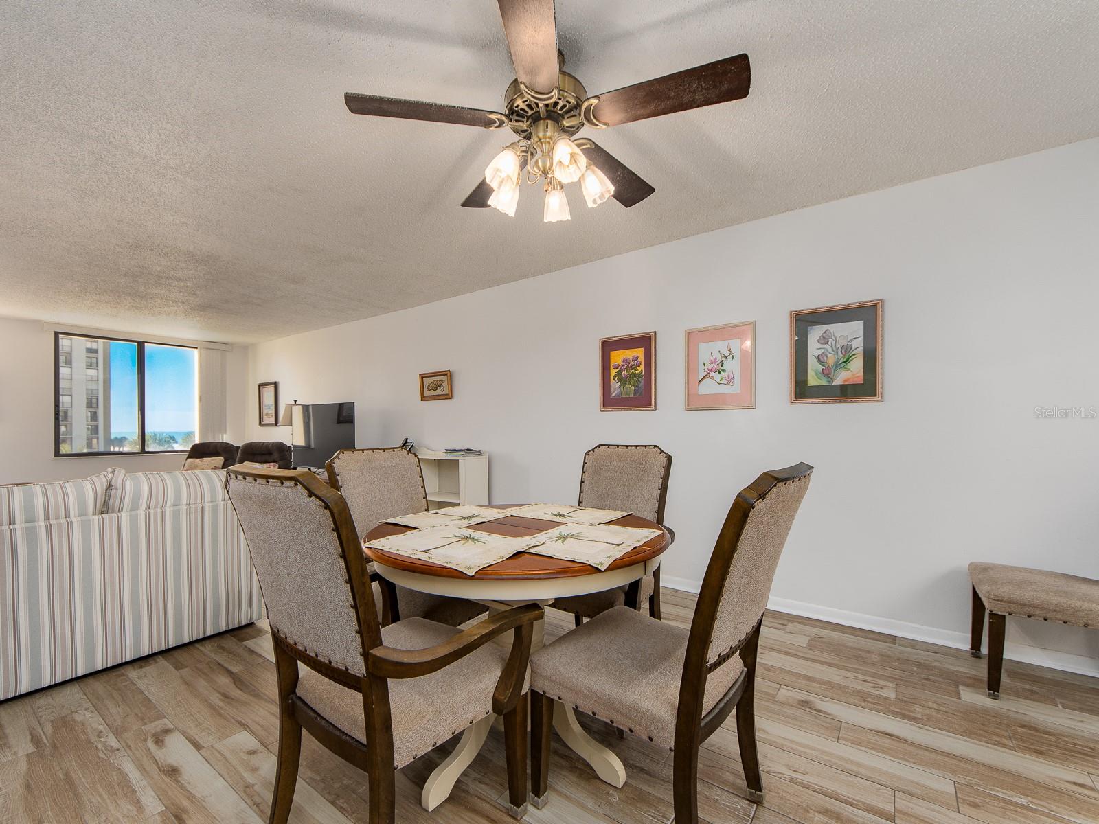 Image 17 of 43 For 1460 Gulf Boulevard 312