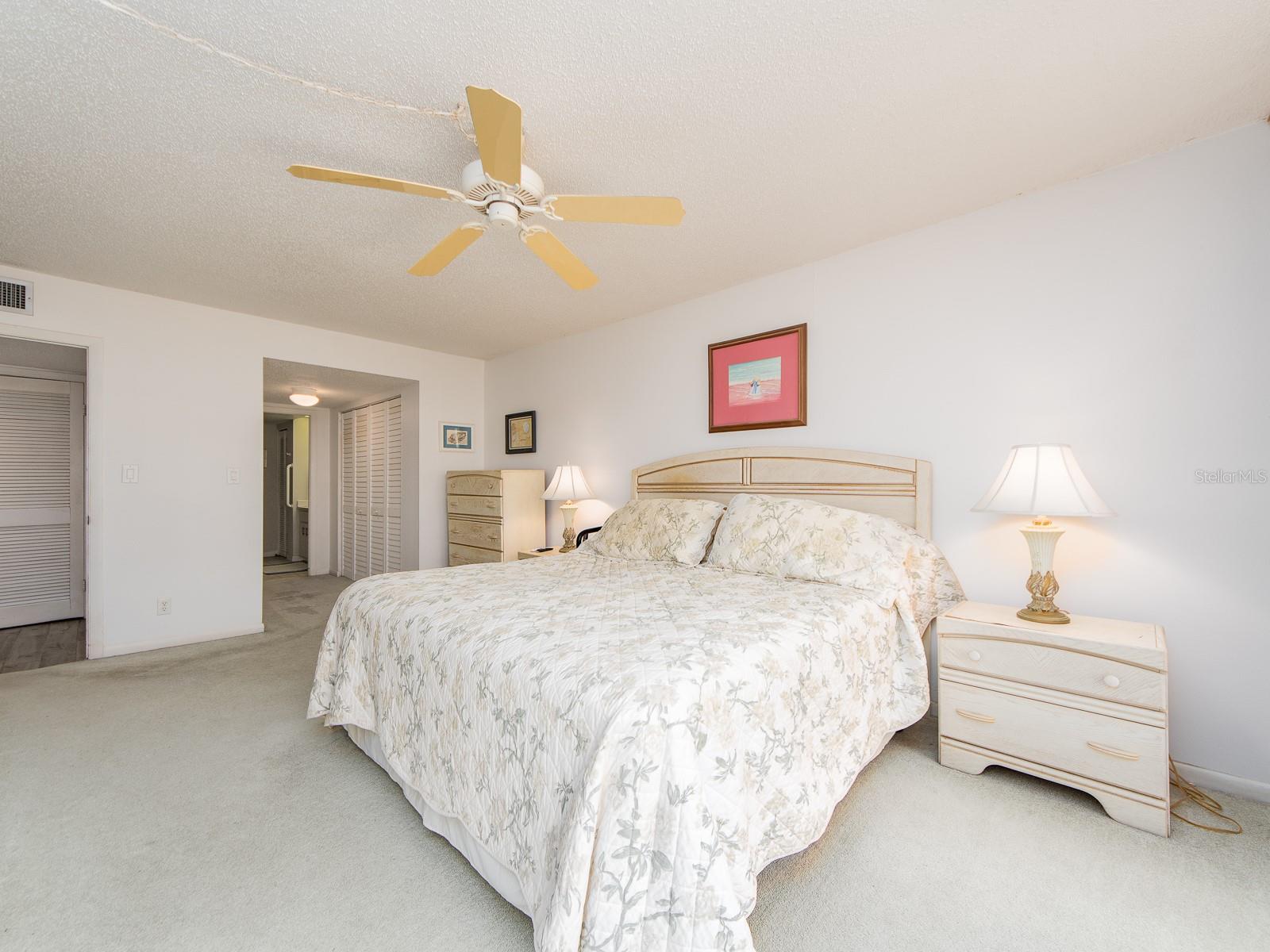 Image 22 of 43 For 1460 Gulf Boulevard 312