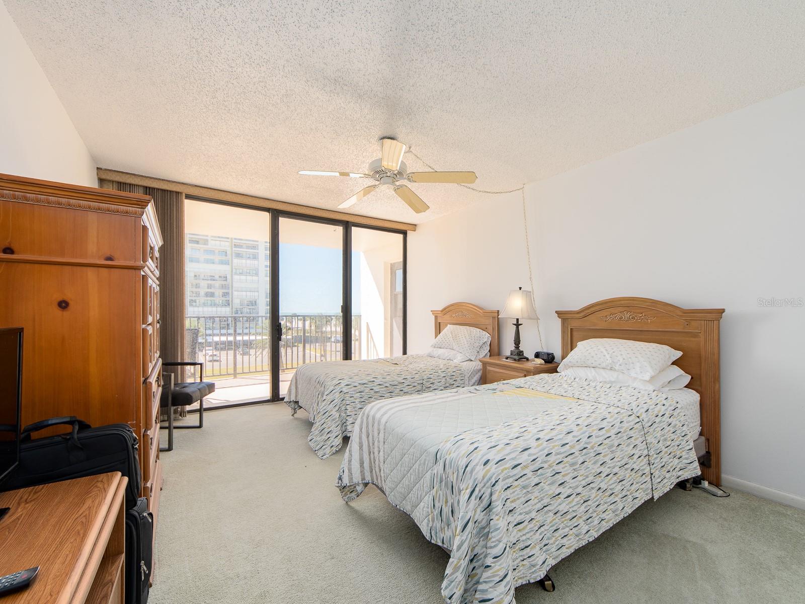 Image 26 of 43 For 1460 Gulf Boulevard 312