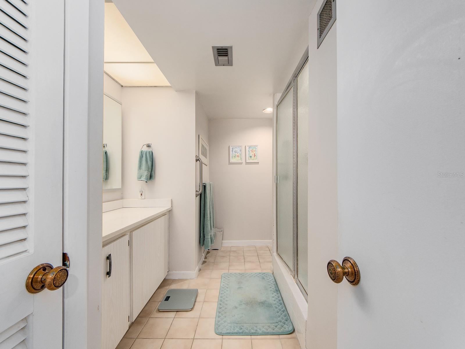 Image 29 of 43 For 1460 Gulf Boulevard 312