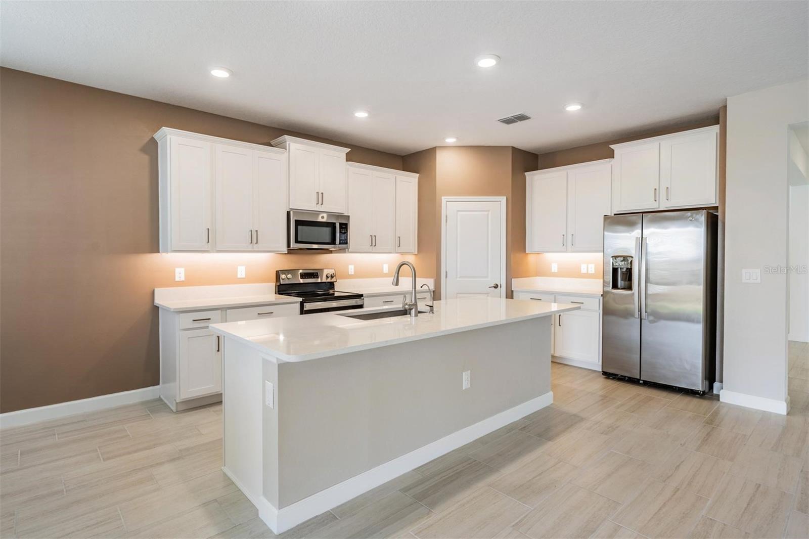 Image 5 of 78 For 10515 Gable Dig Loop