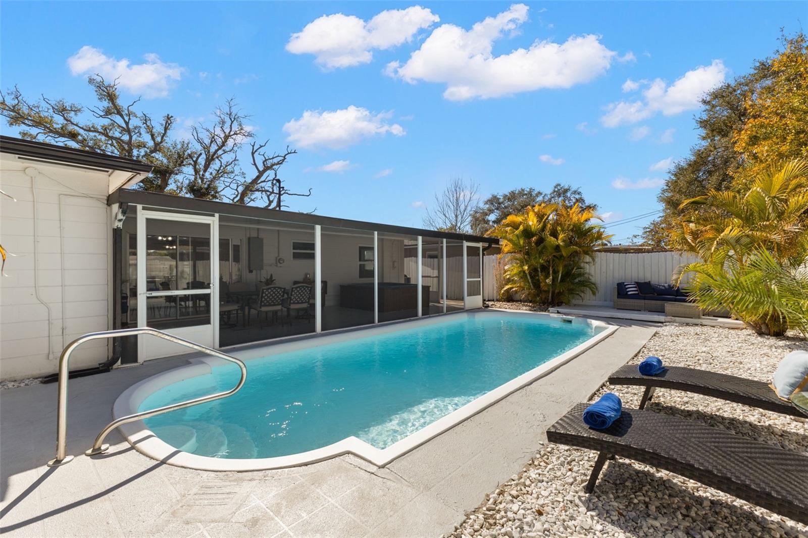 Image 16 of 29 For 6419 43rd Avenue N