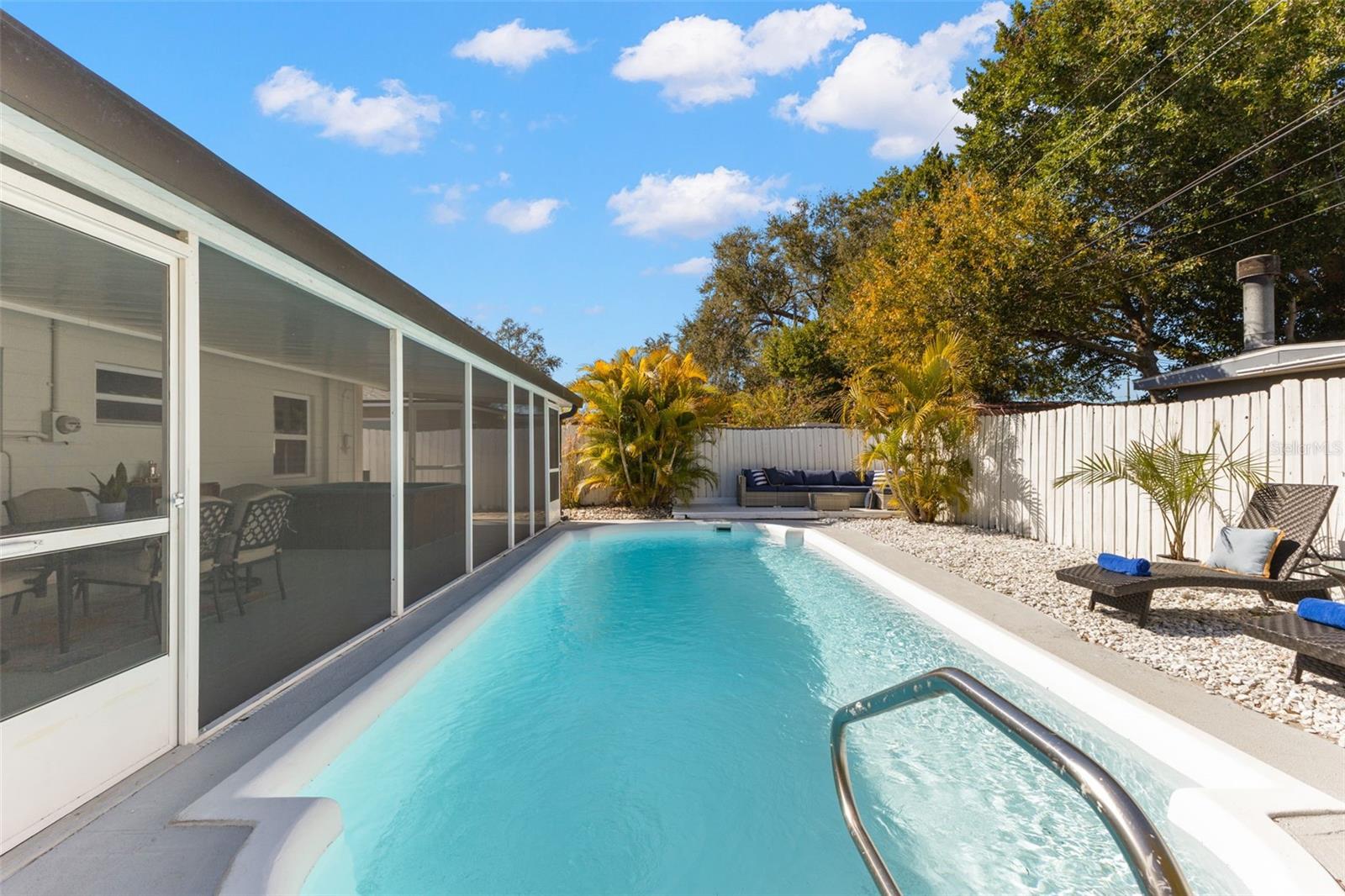 Image 17 of 29 For 6419 43rd Avenue N