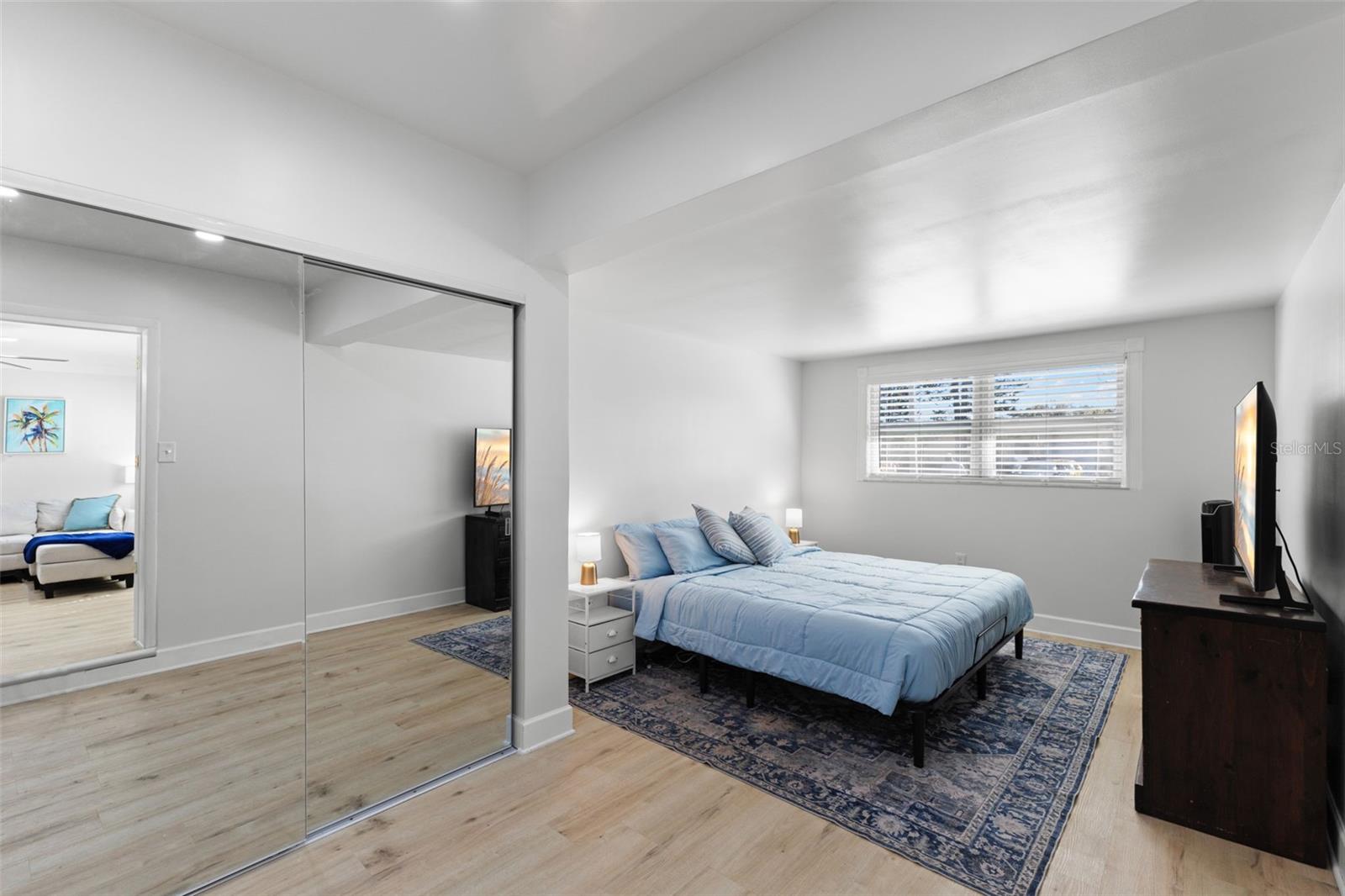 Image 18 of 29 For 6419 43rd Avenue N