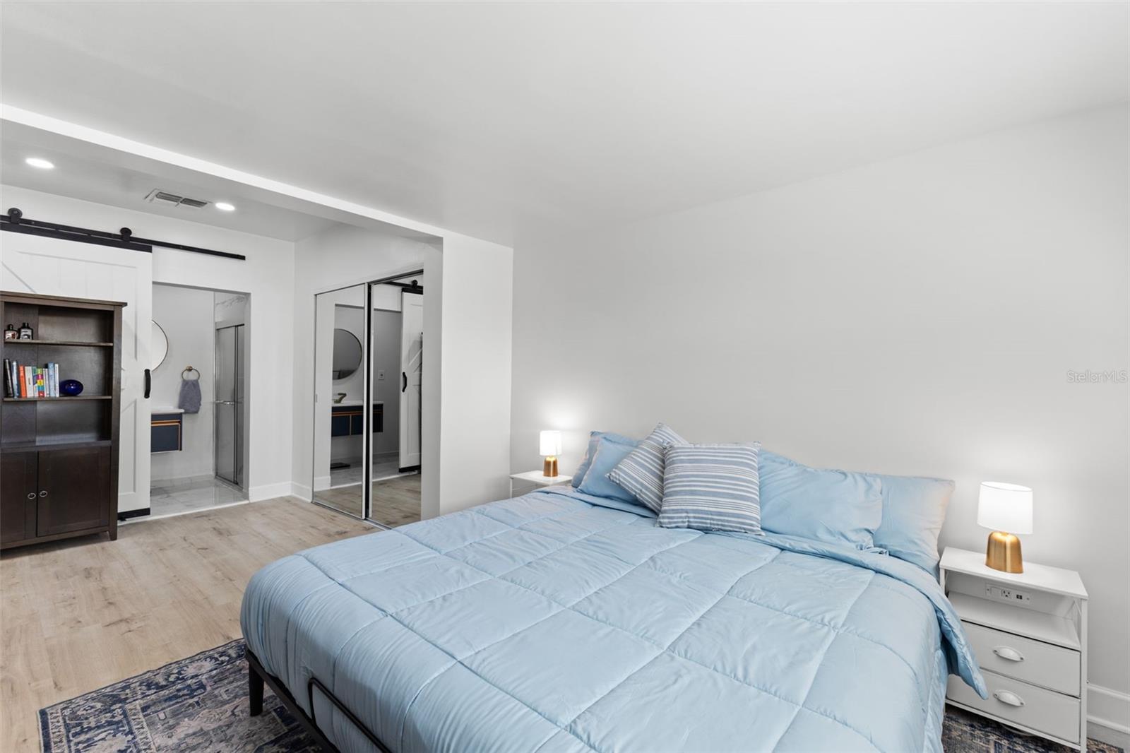 Image 19 of 29 For 6419 43rd Avenue N