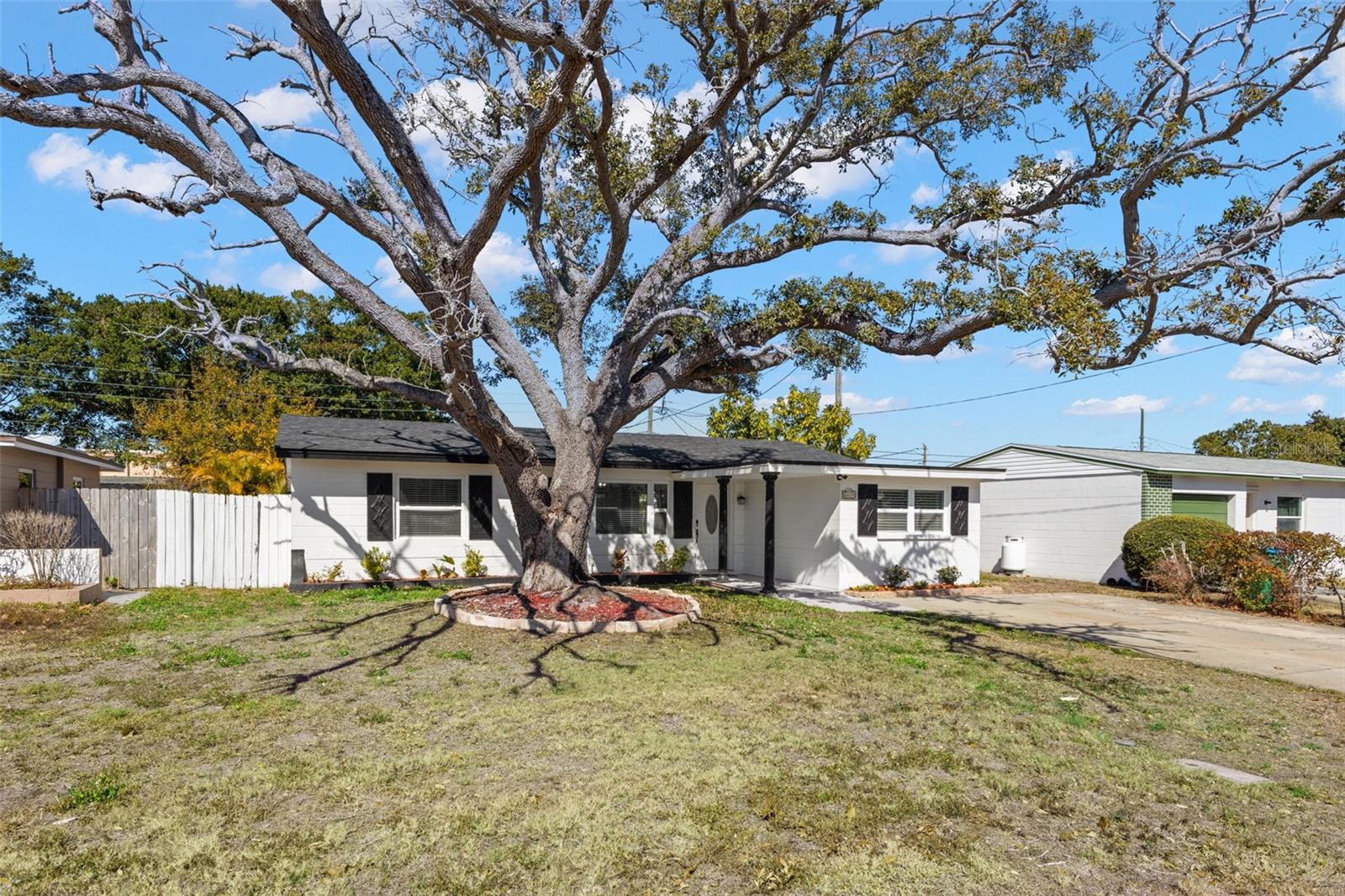 Image 2 of 29 For 6419 43rd Avenue N