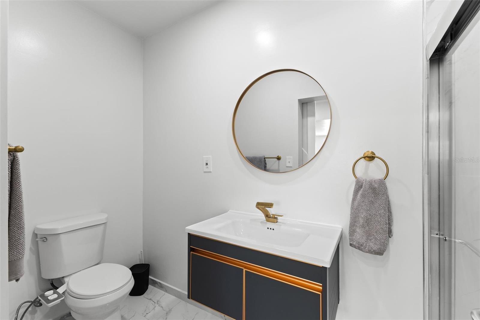 Image 20 of 29 For 6419 43rd Avenue N