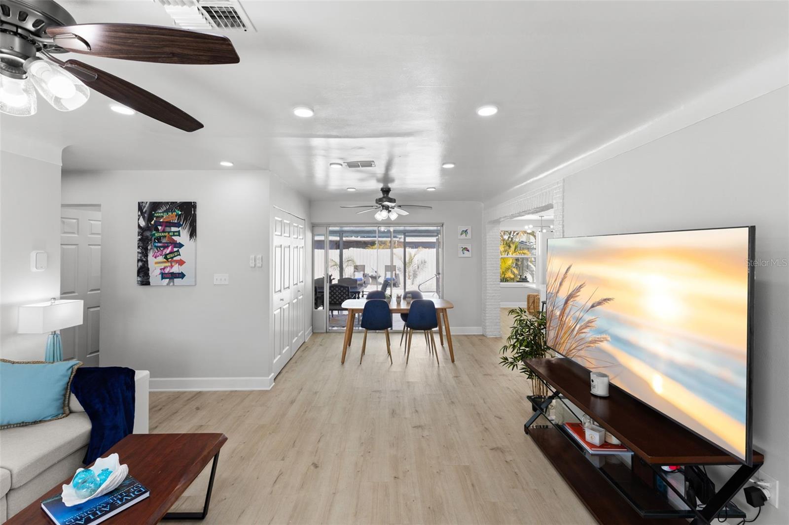 Image 5 of 29 For 6419 43rd Avenue N