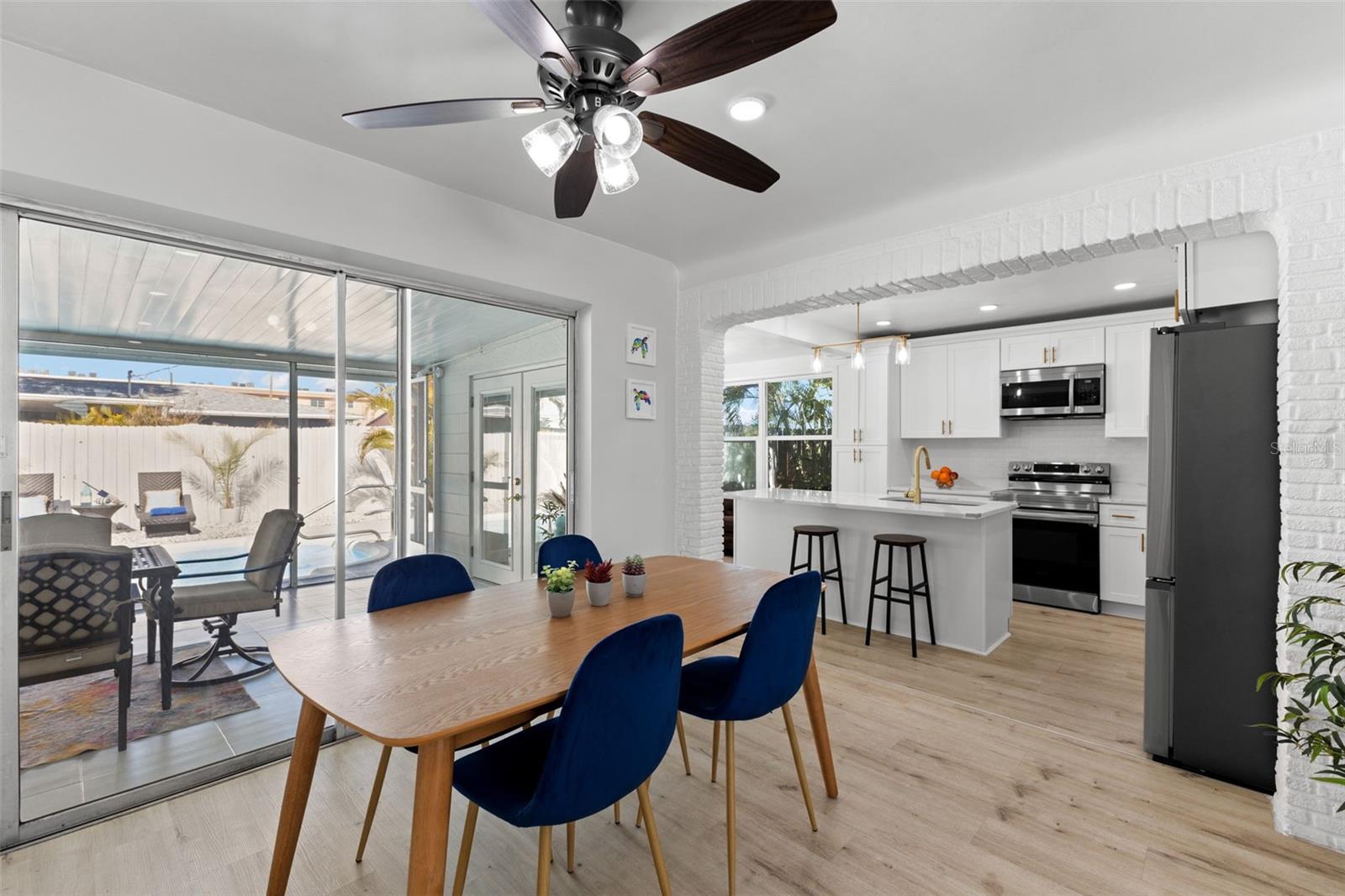 Image 9 of 29 For 6419 43rd Avenue N