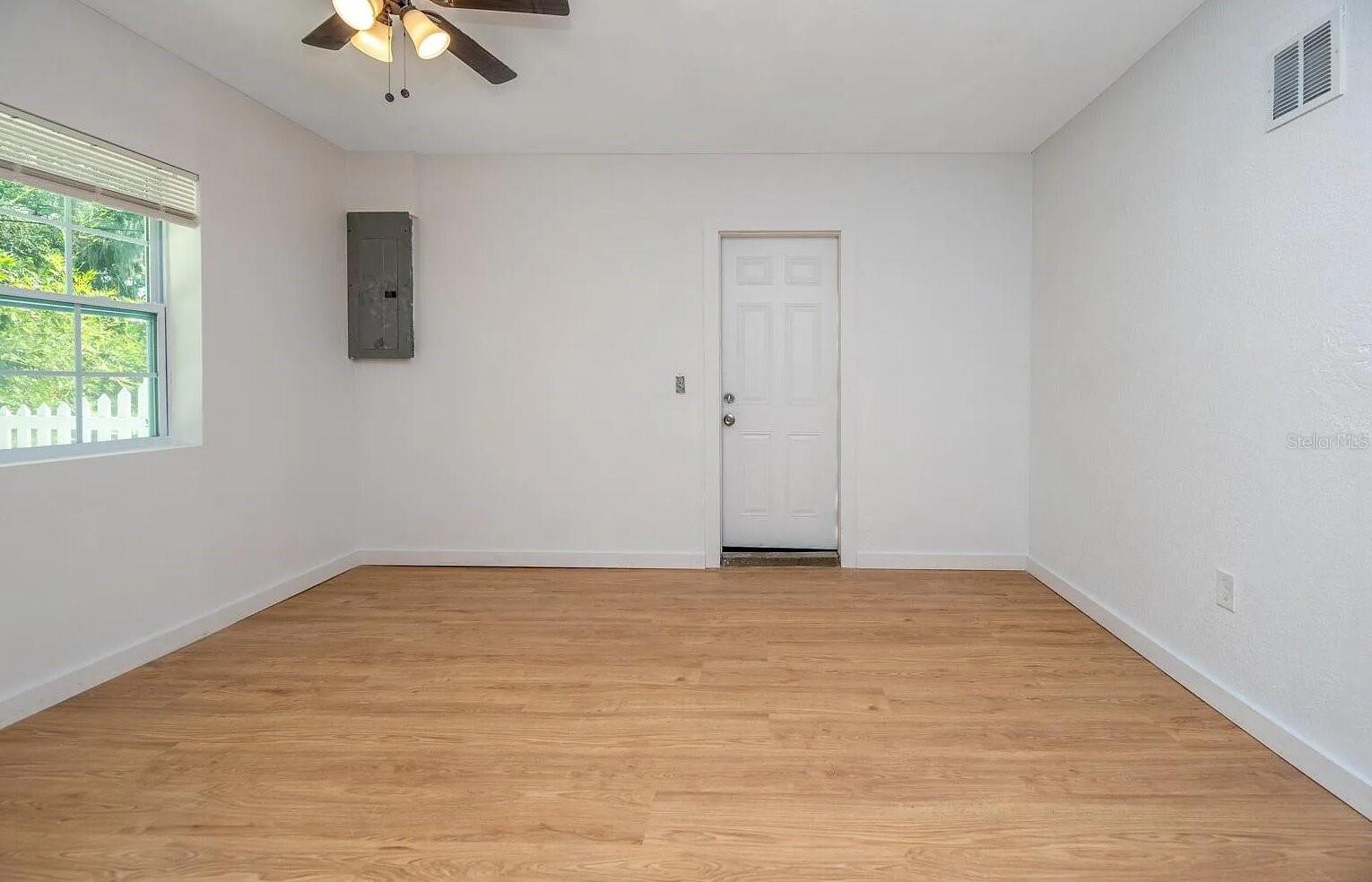 Image 16 of 17 For 2127 26th Avenue S