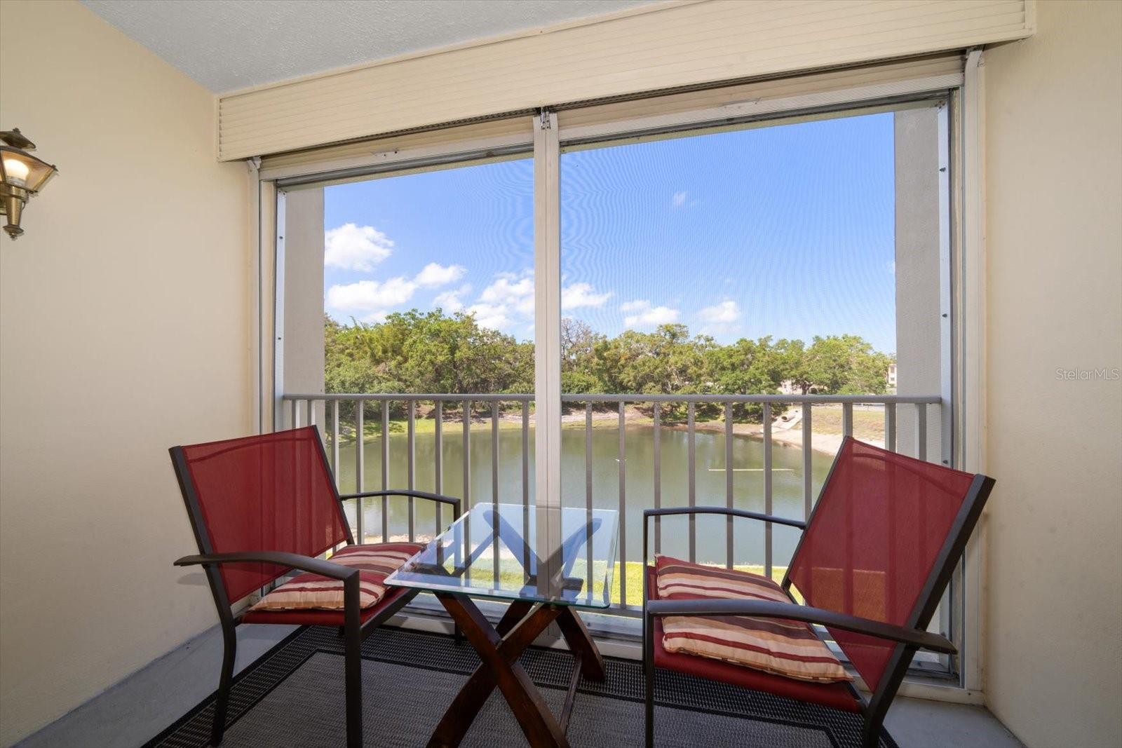 Image 12 of 46 For 948 Virginia Street 202