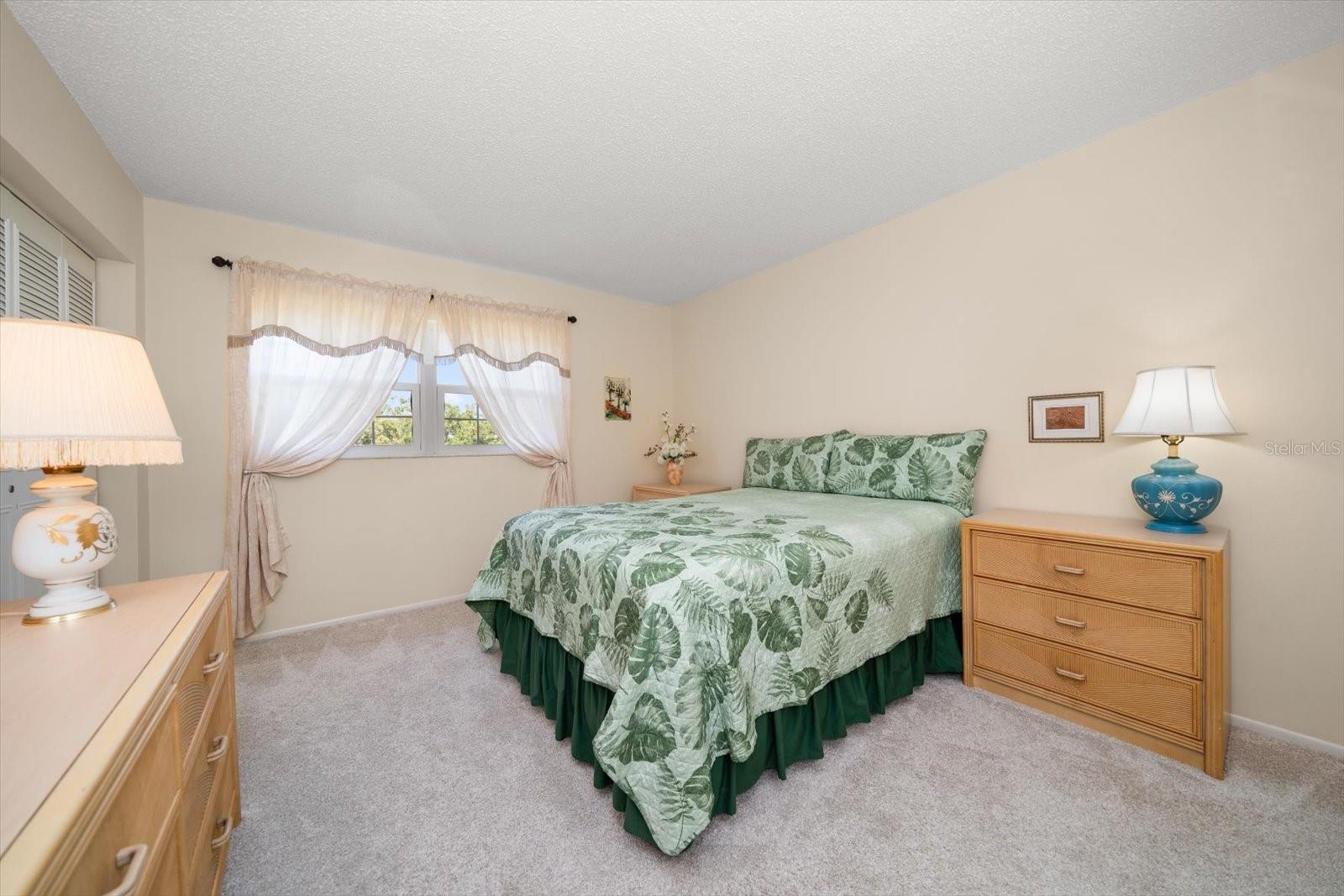 Image 16 of 46 For 948 Virginia Street 202