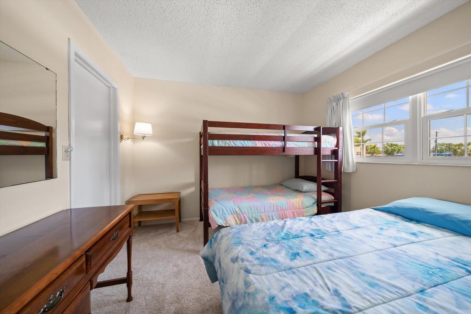 Image 22 of 46 For 948 Virginia Street 202