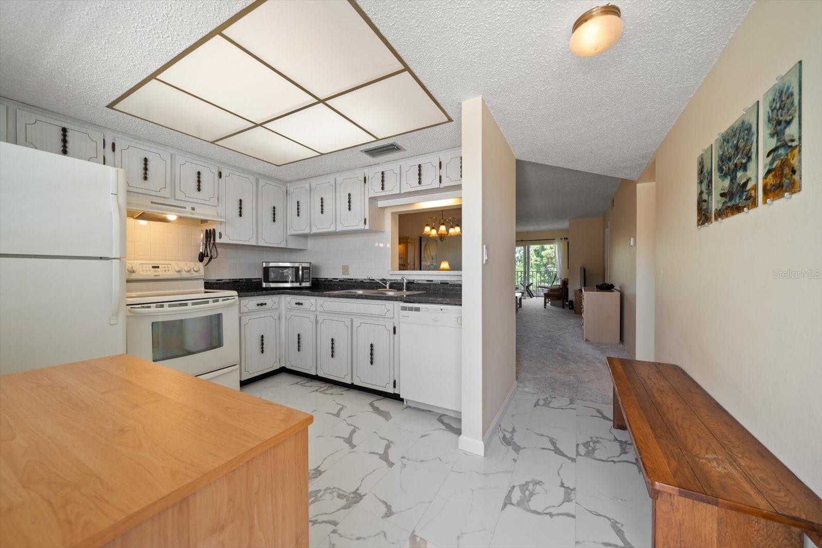 Image 7 of 46 For 948 Virginia Street 202