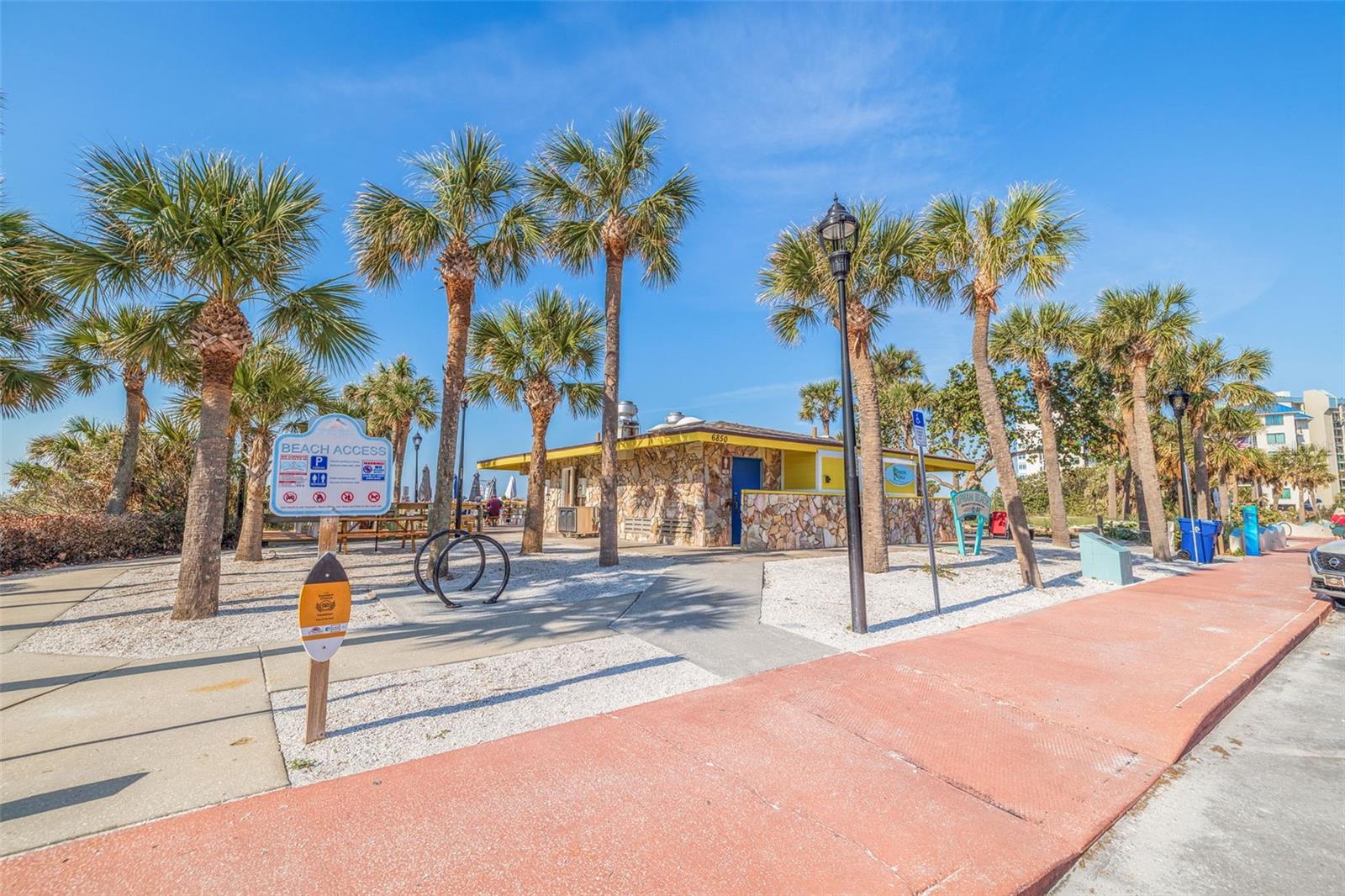 Listing photo id 26 for 6800 Sunset Way 1003