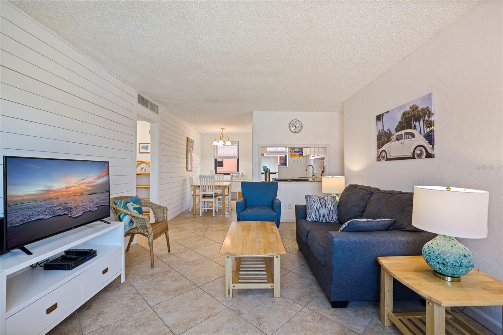 Listing photo id 5 for 6800 Sunset Way 1003