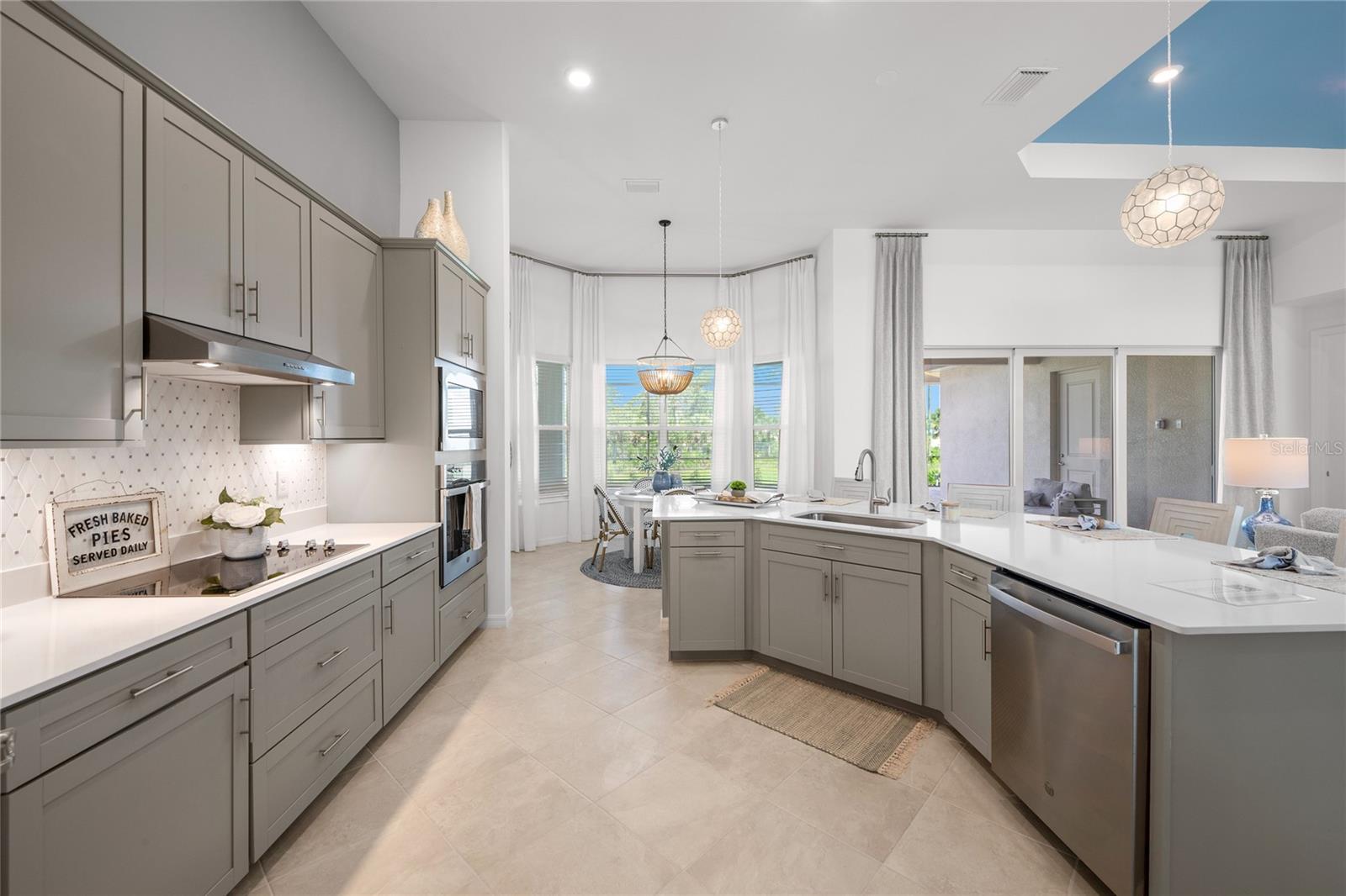 Image 8 of 40 For 17190 Albatross Road