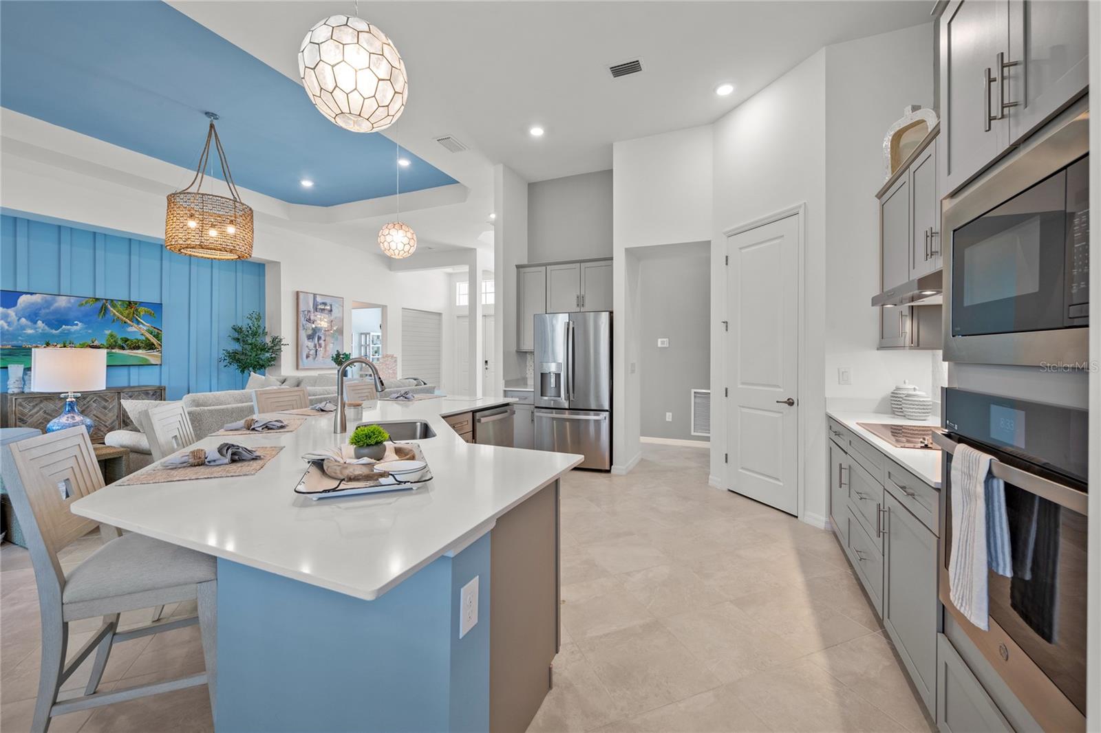 Image 9 of 40 For 17190 Albatross Road