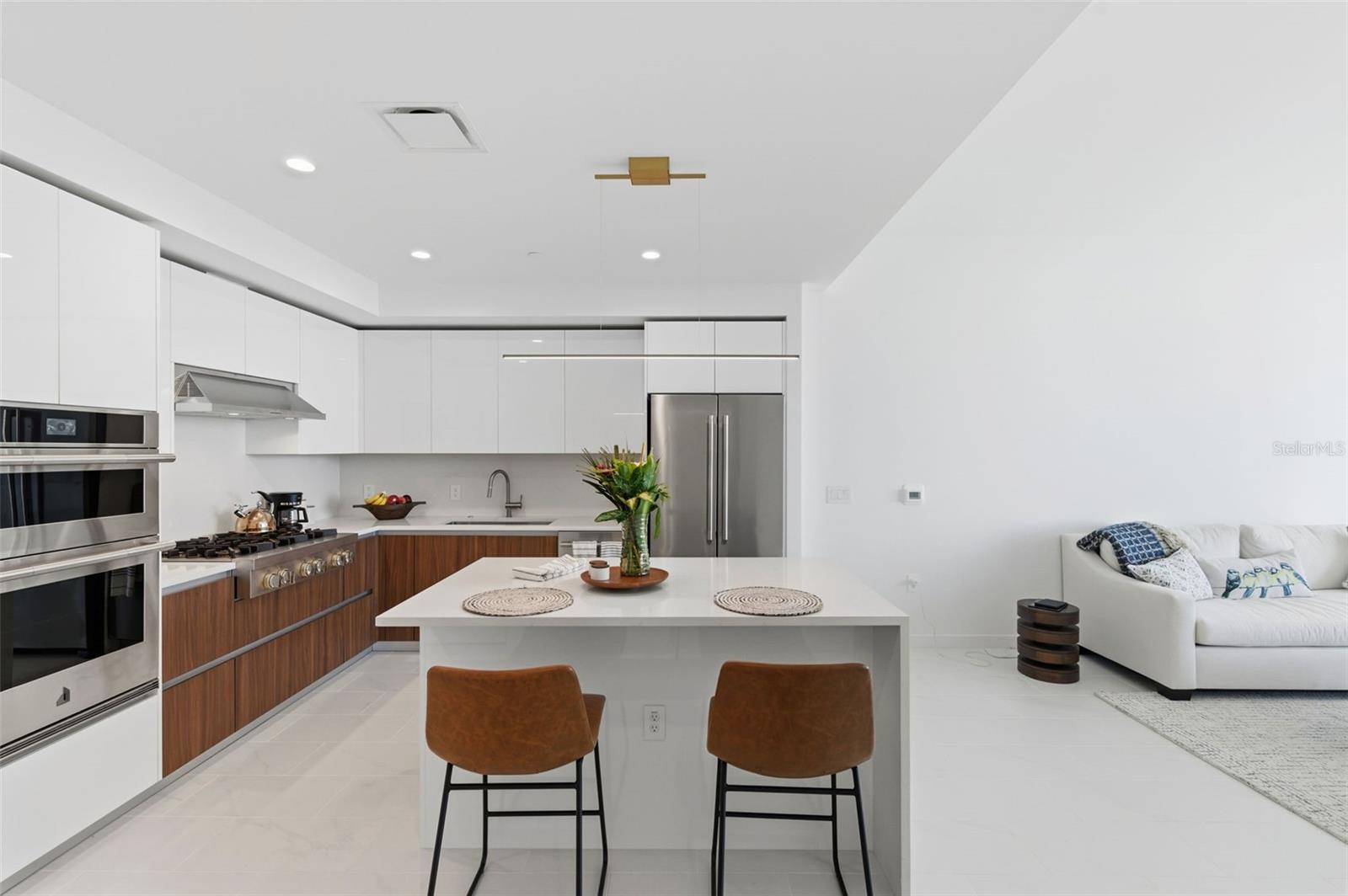 Image 10 of 48 For 400 Central Avenue 1504