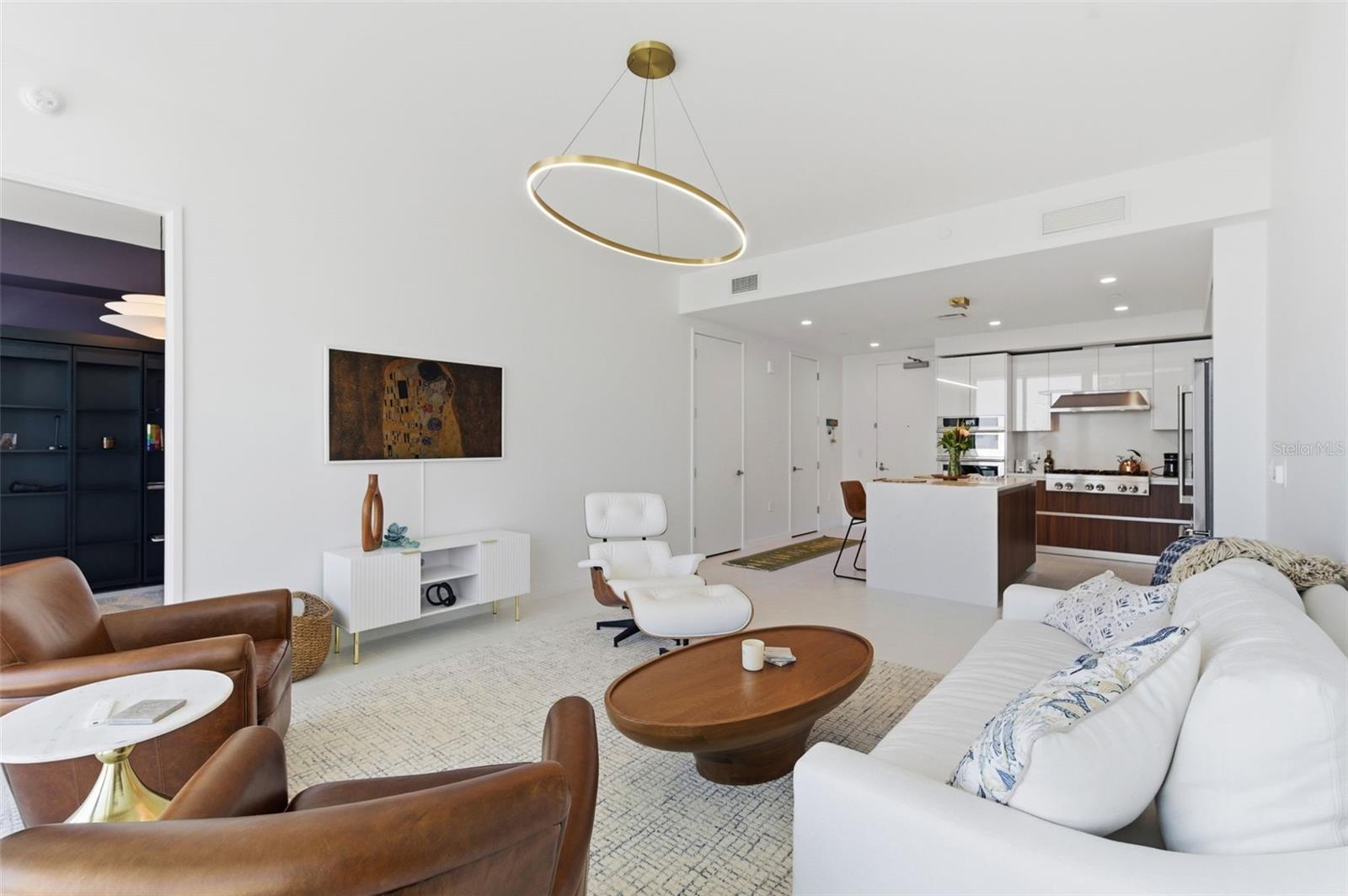 Image 13 of 48 For 400 Central Avenue 1504