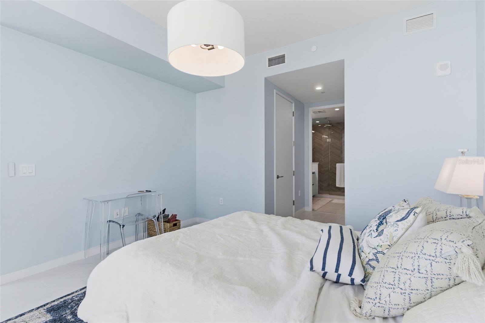 Image 15 of 48 For 400 Central Avenue 1504