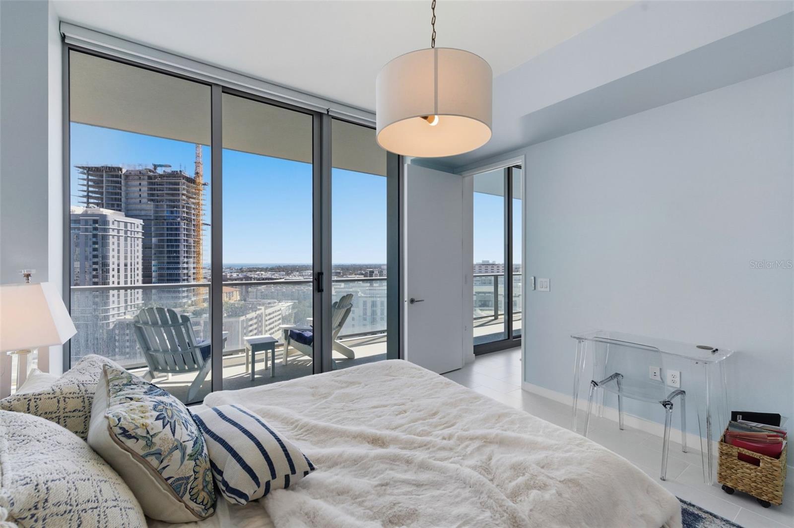 Image 16 of 48 For 400 Central Avenue 1504