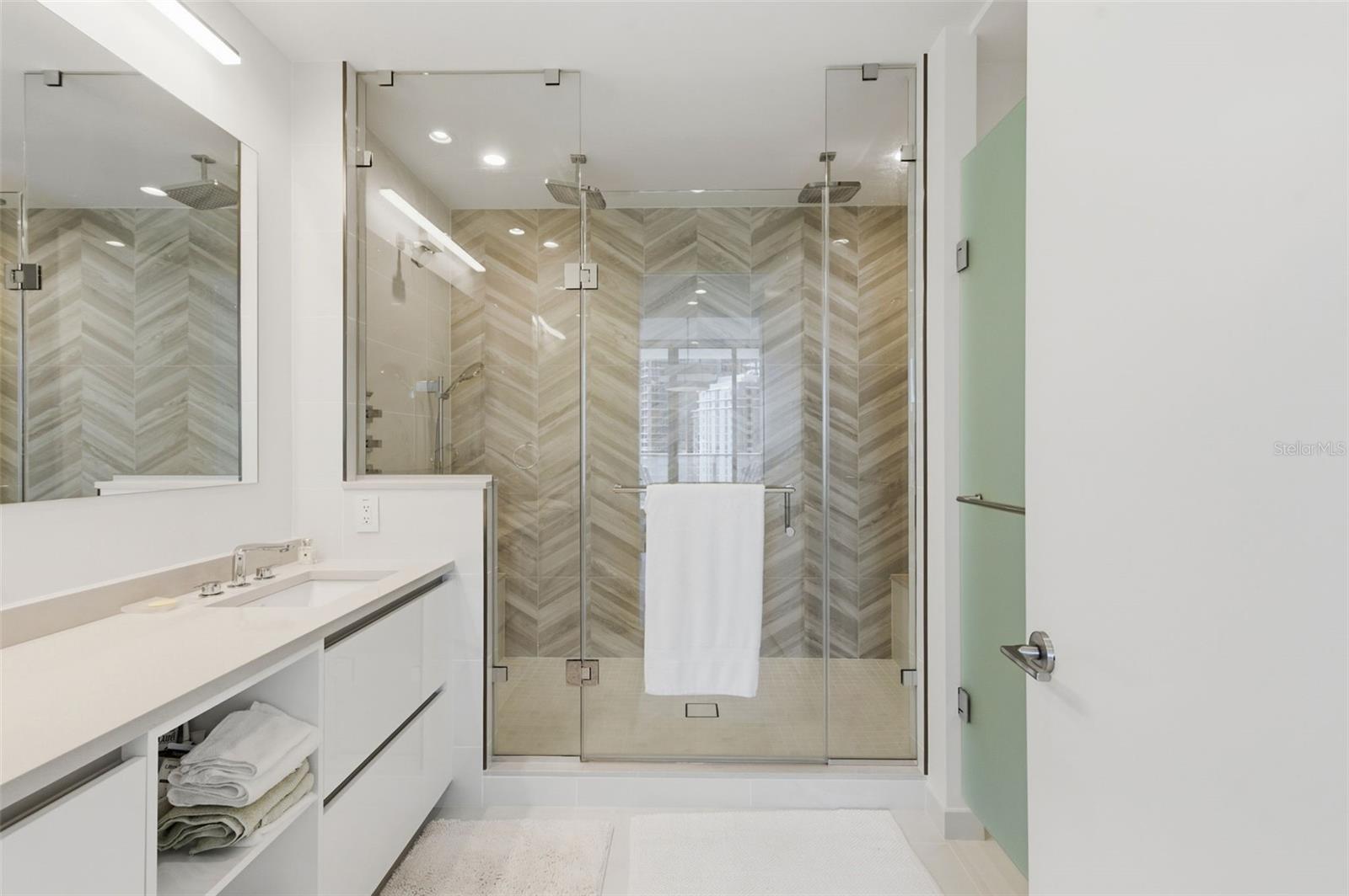 Image 21 of 48 For 400 Central Avenue 1504