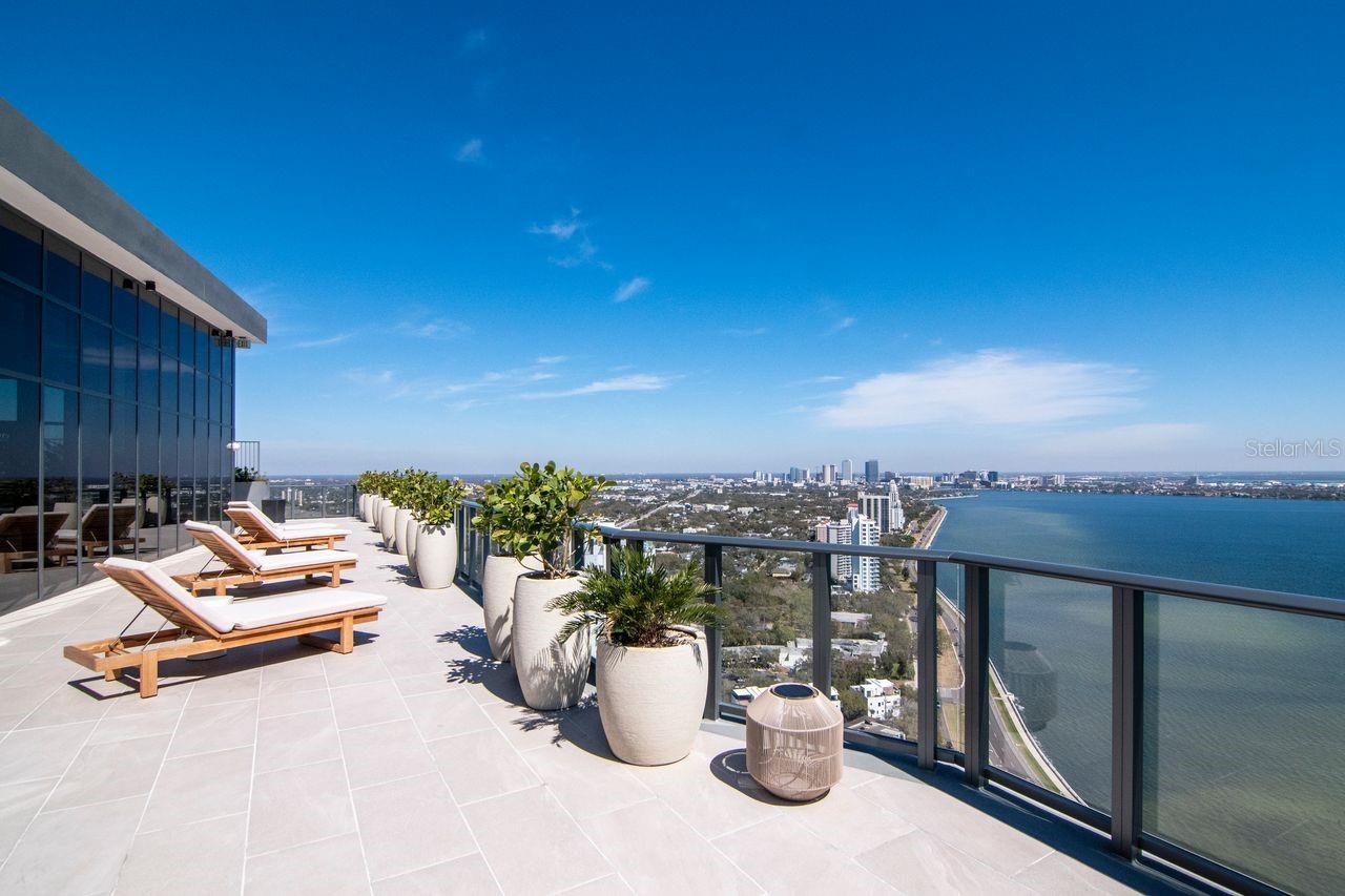 Listing photo id 0 for 3015 Ysabella Avenue 903