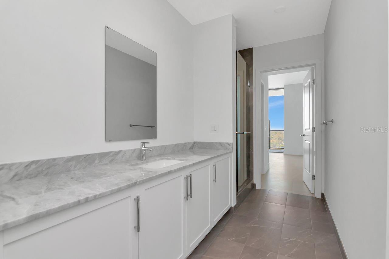 Listing photo id 21 for 3015 Ysabella Avenue 903